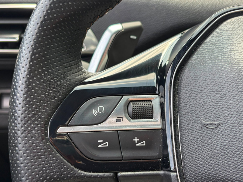 Peugeot 5008 1.2 PureTech GT| PANO| ALCANTARA|FOCAL|MEMORY| — photo 29