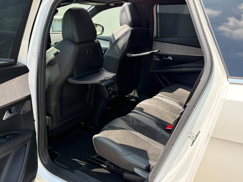 Peugeot 5008 1.2 PureTech GT| PANO| ALCANTARA|FOCAL|MEMORY| — photo 18