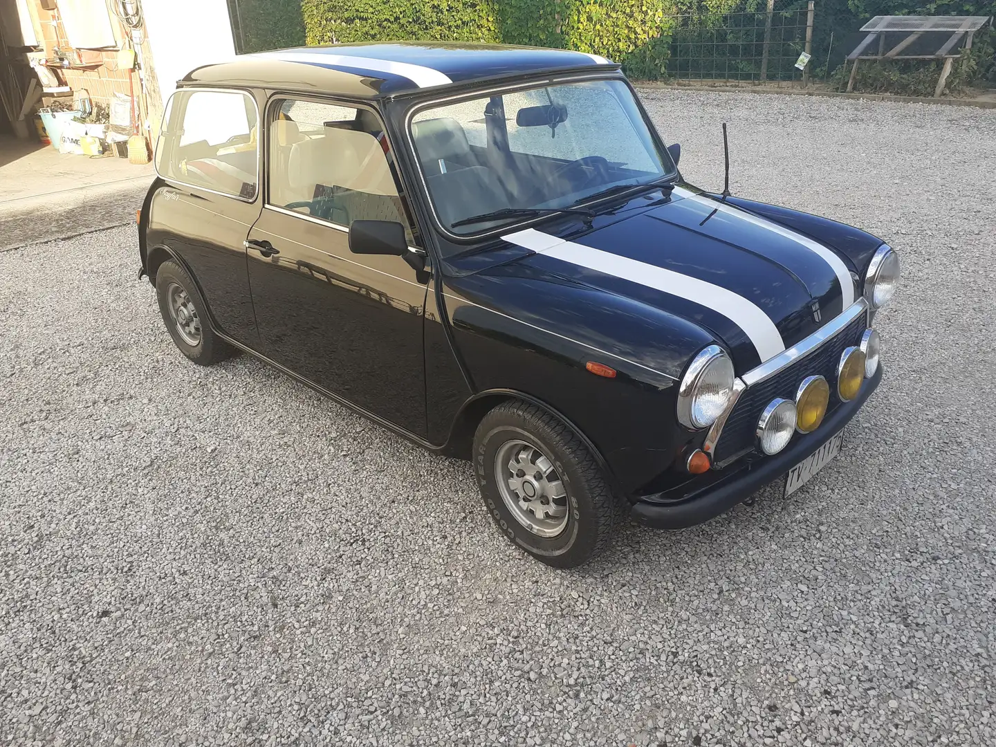 Austin Mini Mini 1.0 Mayfair my84 Negro - 1