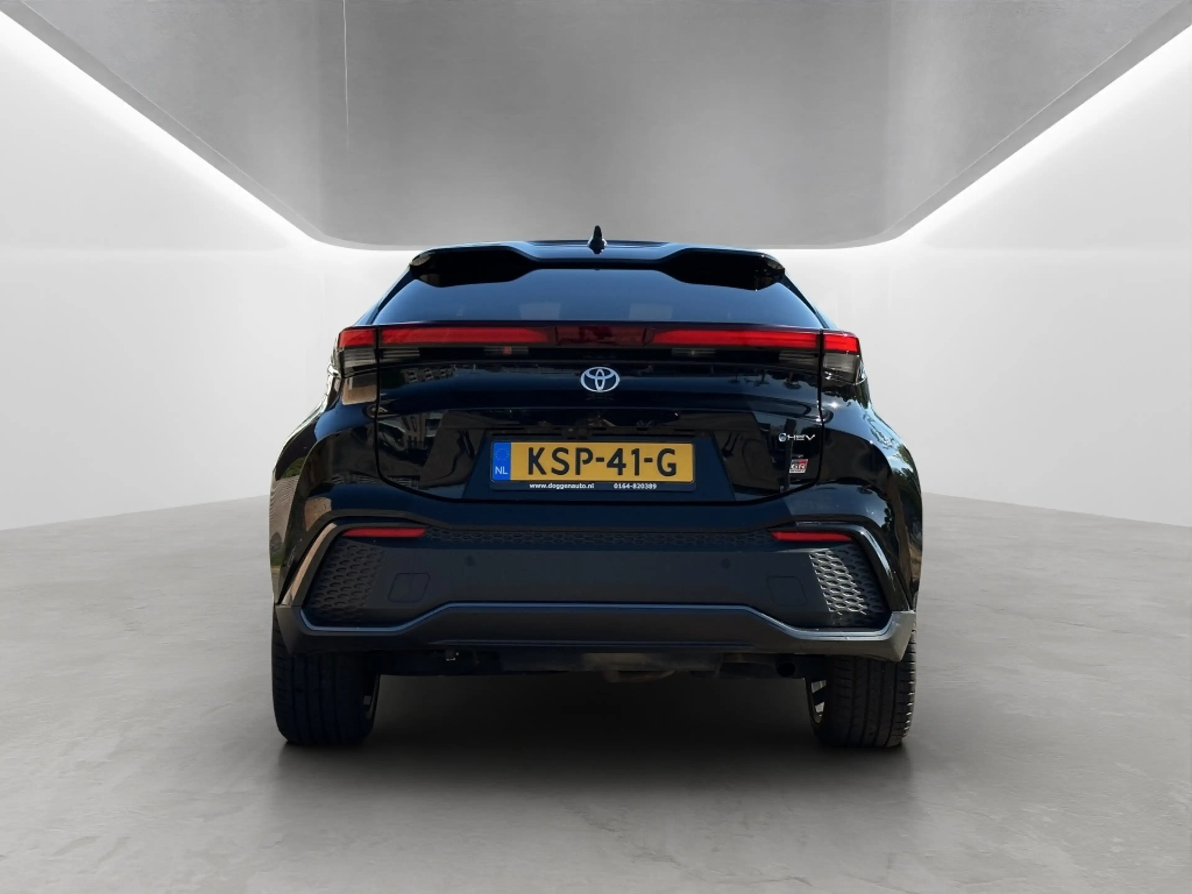Toyota C-HR 2.0 Hyb 200 GR Pr AWD Pano JBL Led 360g — photo 6