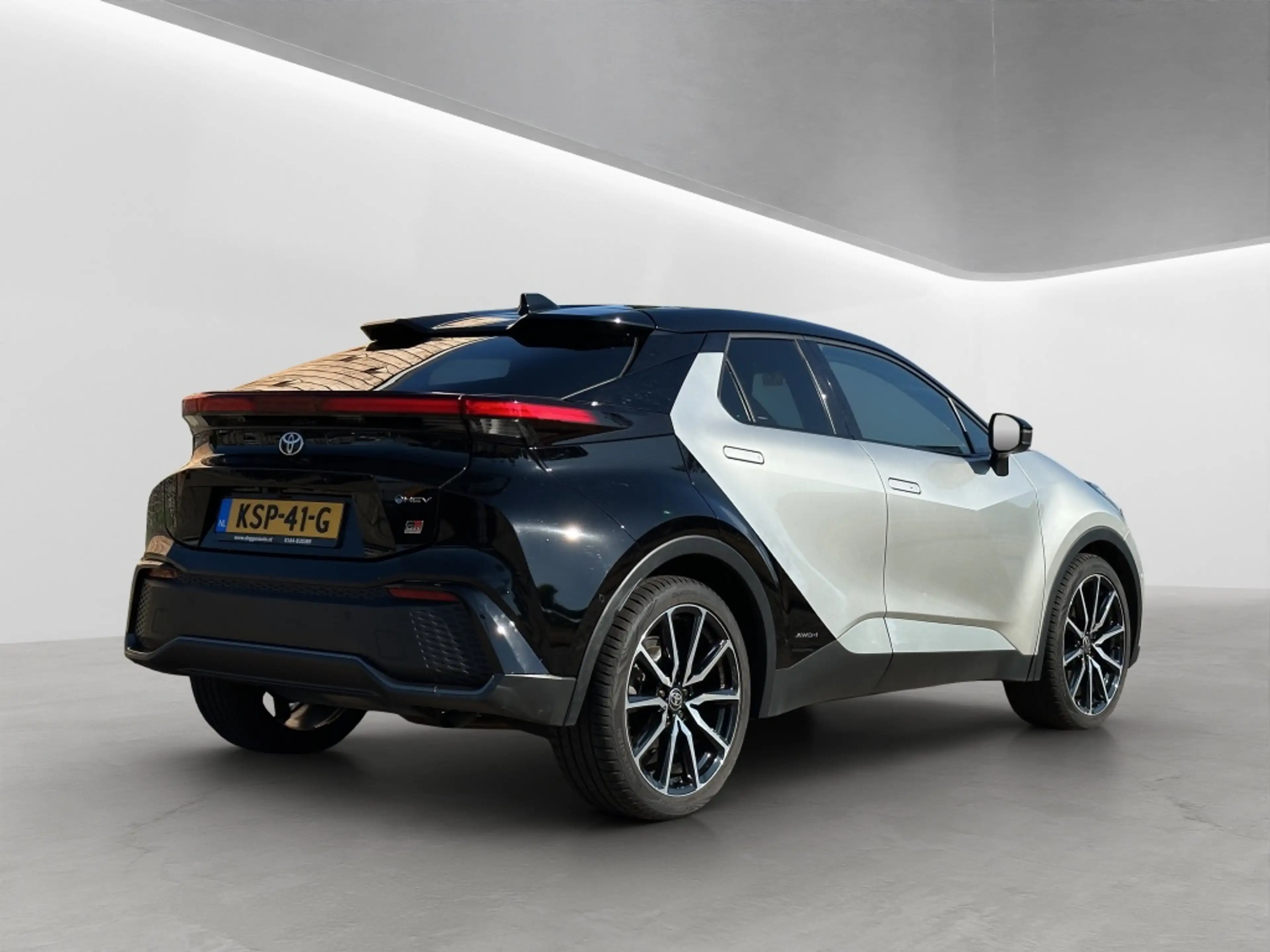 Toyota C-HR 2.0 Hyb 200 GR Pr AWD Pano JBL Led 360g — photo 7