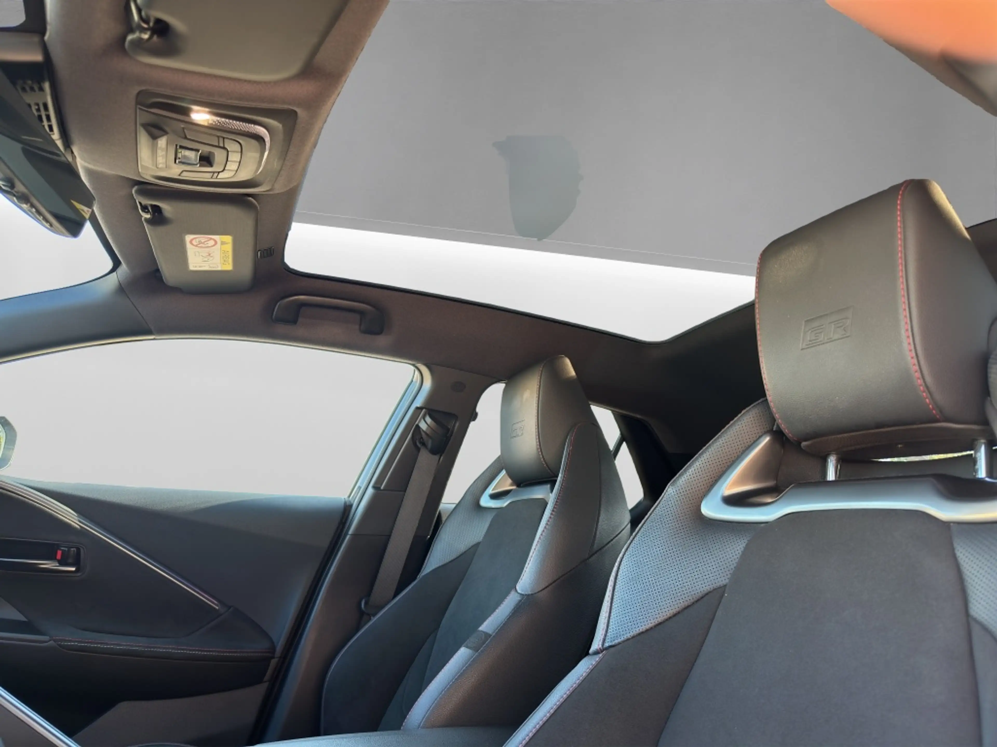 Toyota C-HR 2.0 Hyb 200 GR Pr AWD Pano JBL Led 360g — photo 14