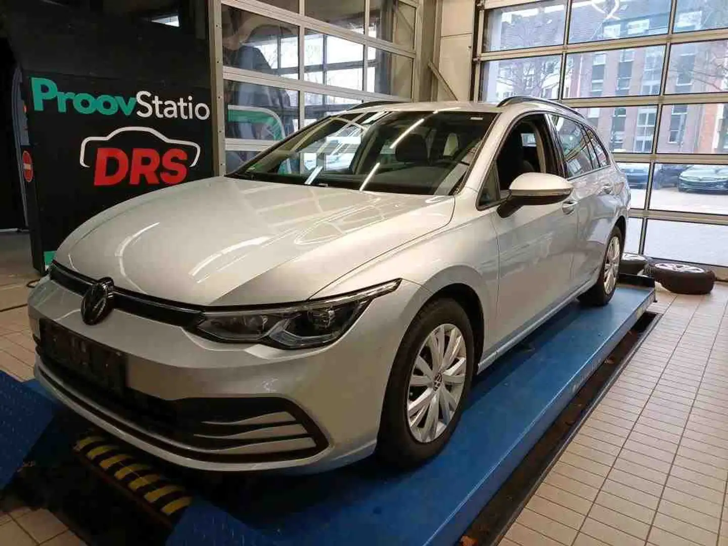 Volkswagen Golf Variant 1.5 eTSI DSG Navi LED-Plus ACC Sitzh. CarPlay Silber - 2