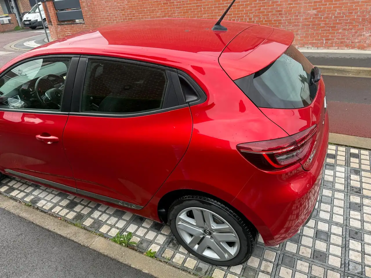 Renault Clio Citadine 5 portes — photo 5