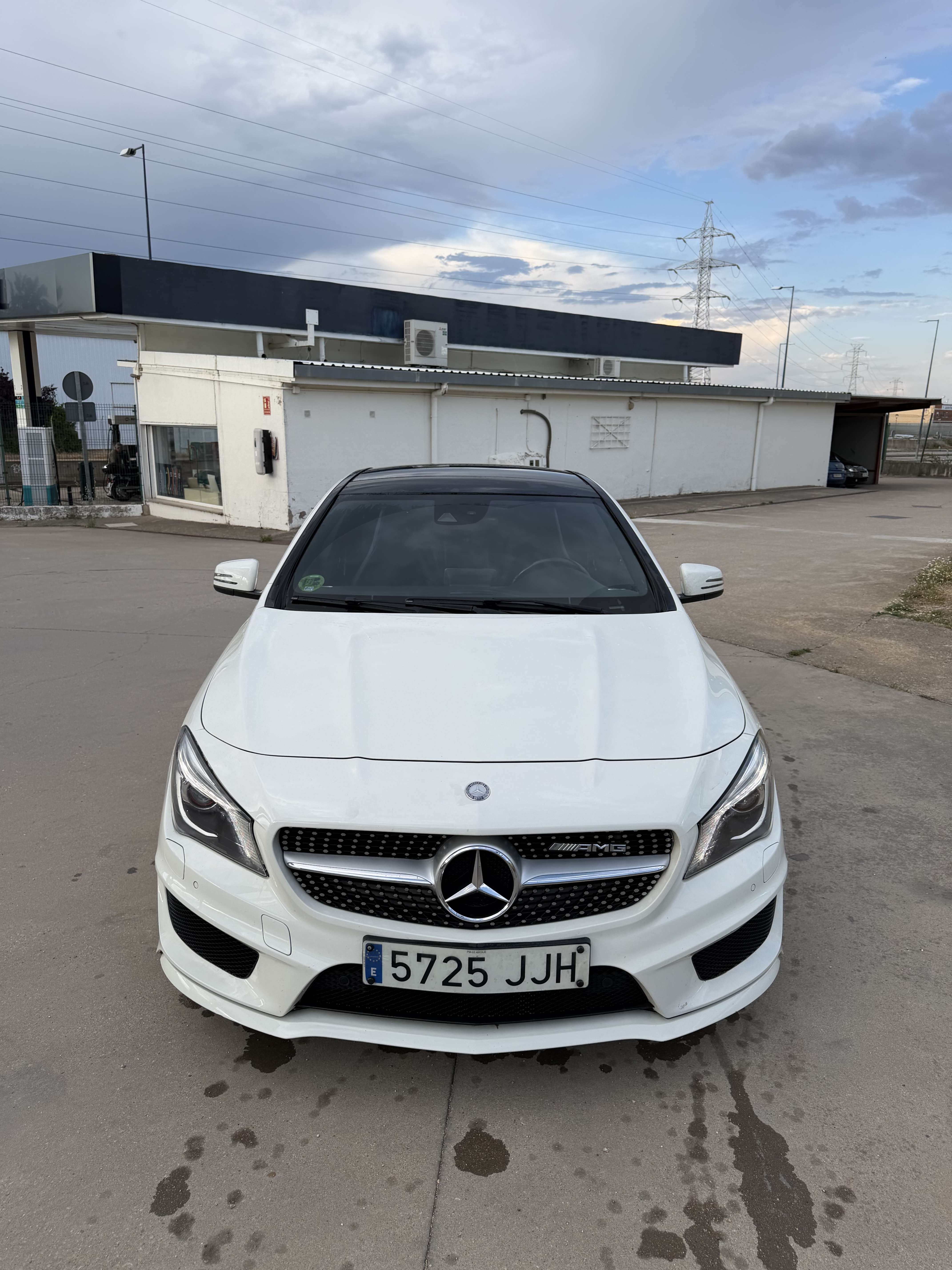 Mercedes-Benz CLA 220 220CDI AMG Line 7G-DCT 177 - foto 1