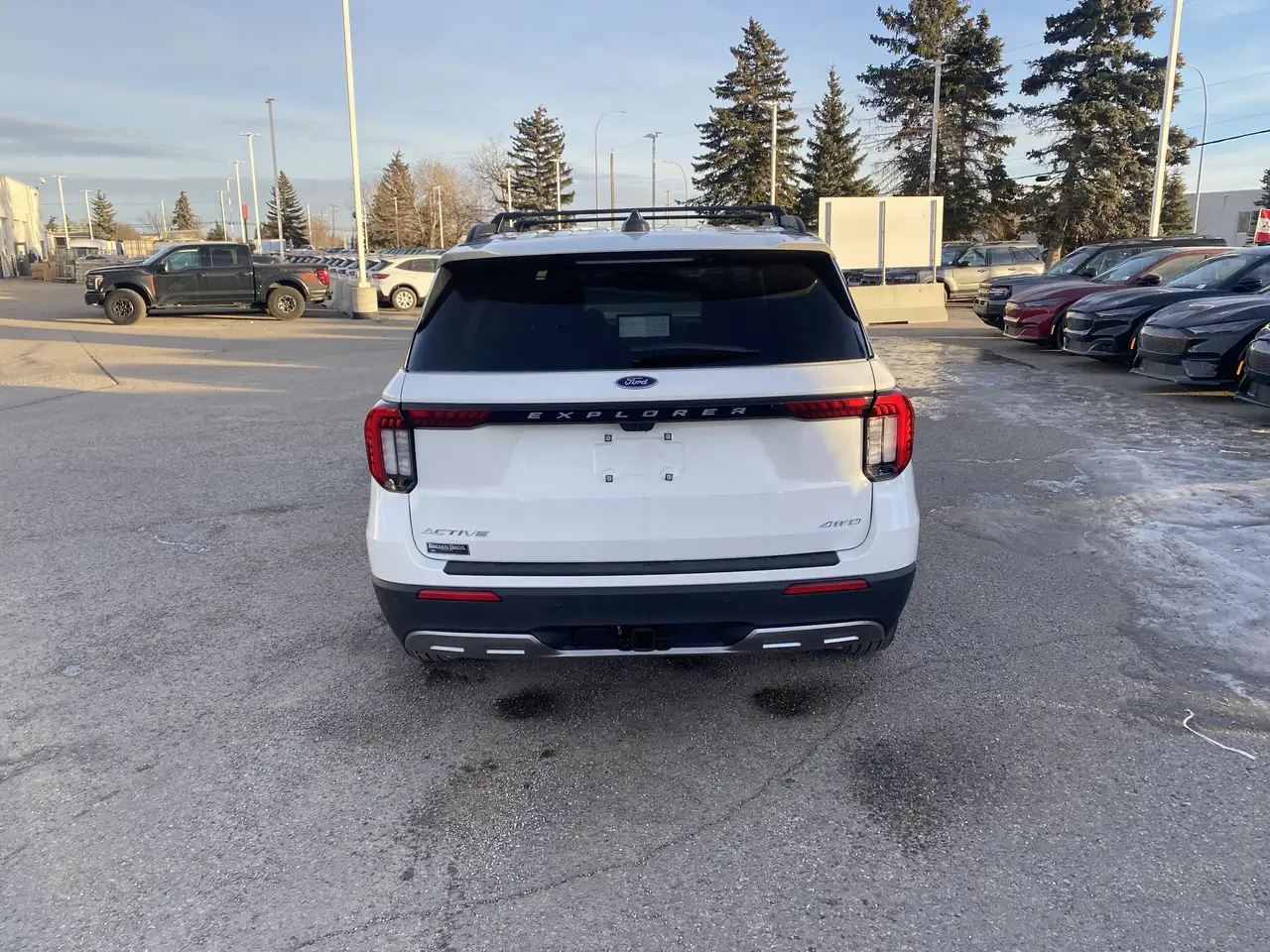 Ford Explorer снимка Ford Explorer