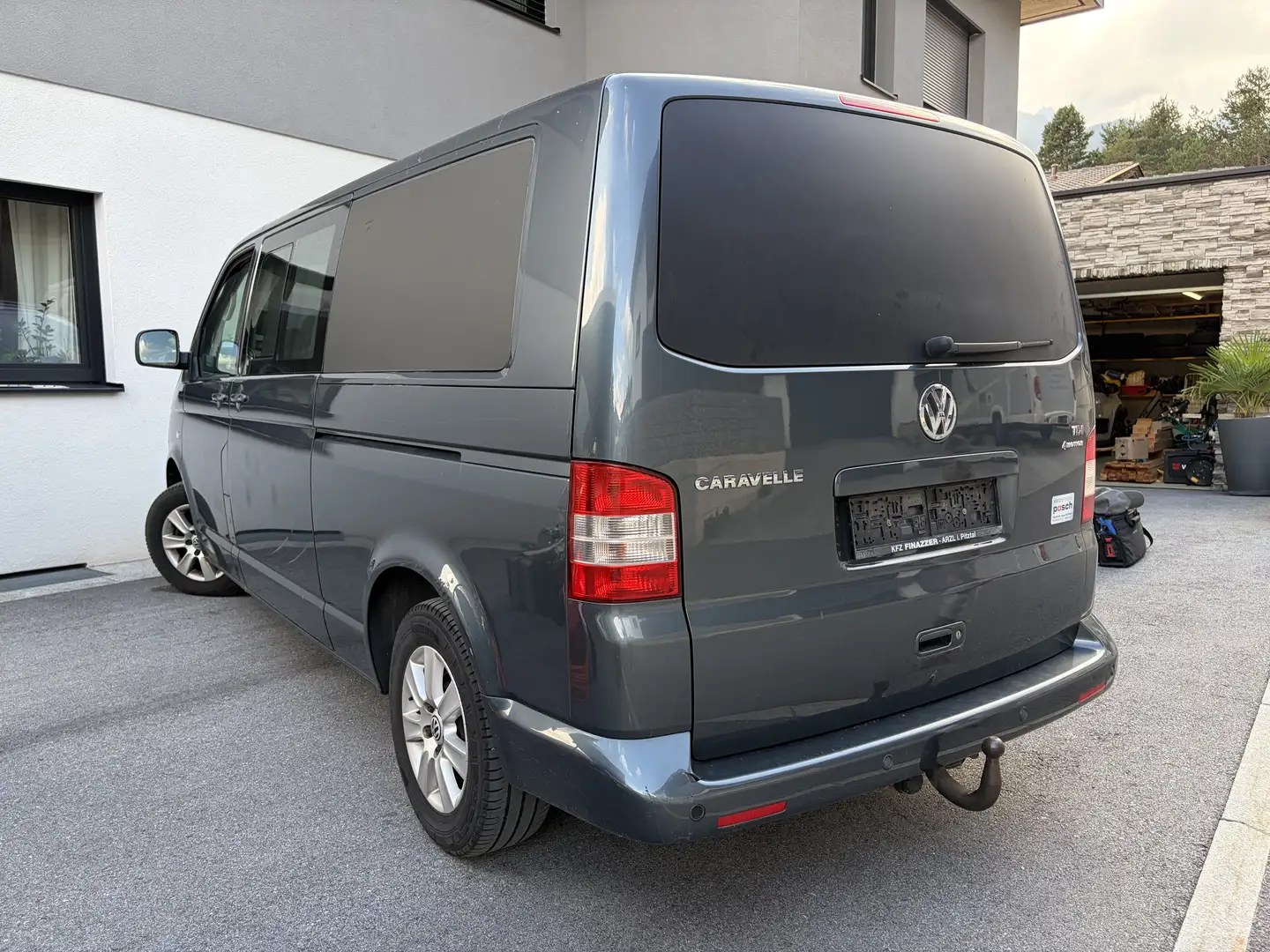 Volkswagen T5 Caravelle Caravelle Comfort 2,5 TDI 4motion D-PF Comfort Grau - 1