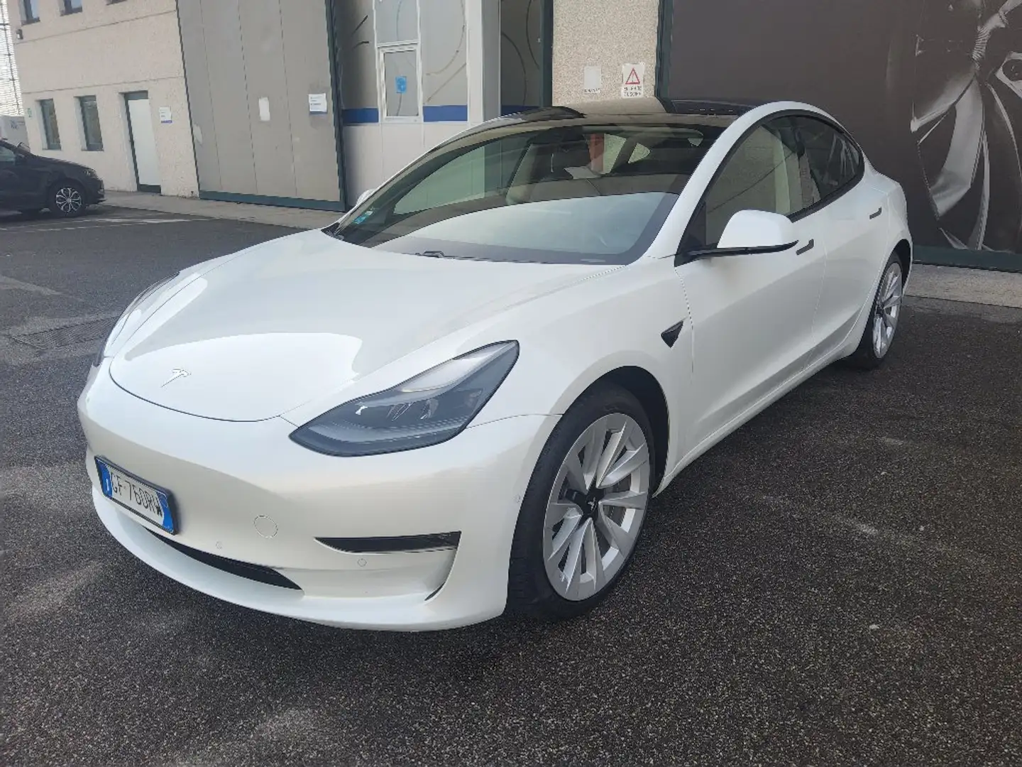 Tesla Model 3 Long Range Dual Motor AWD Bianco - 2