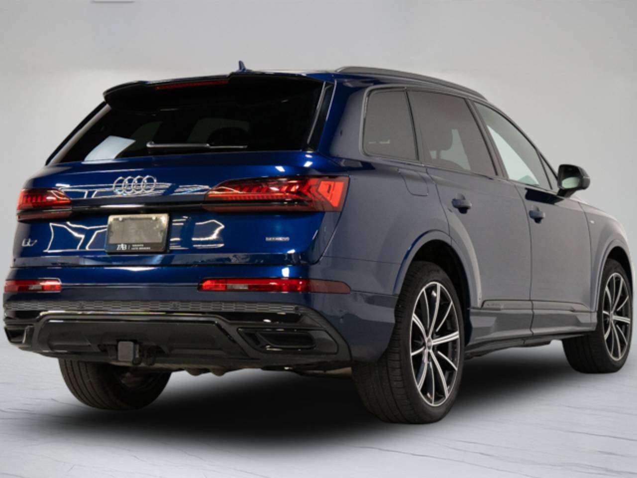 used 2022 Audi Q7 car, priced at $39,900