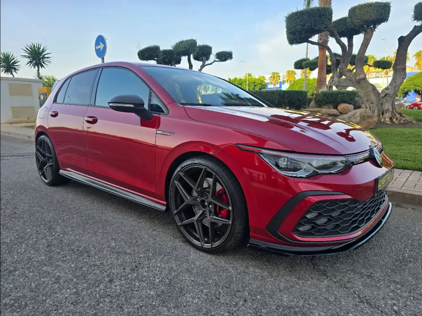 Volkswagen Golf GTI 2.0 TSI DSG 180kW Burdeos - 1