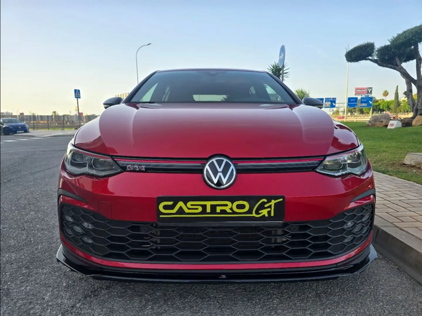 Volkswagen Golf GTI 2.0 TSI DSG 180kW Burdeos - 2