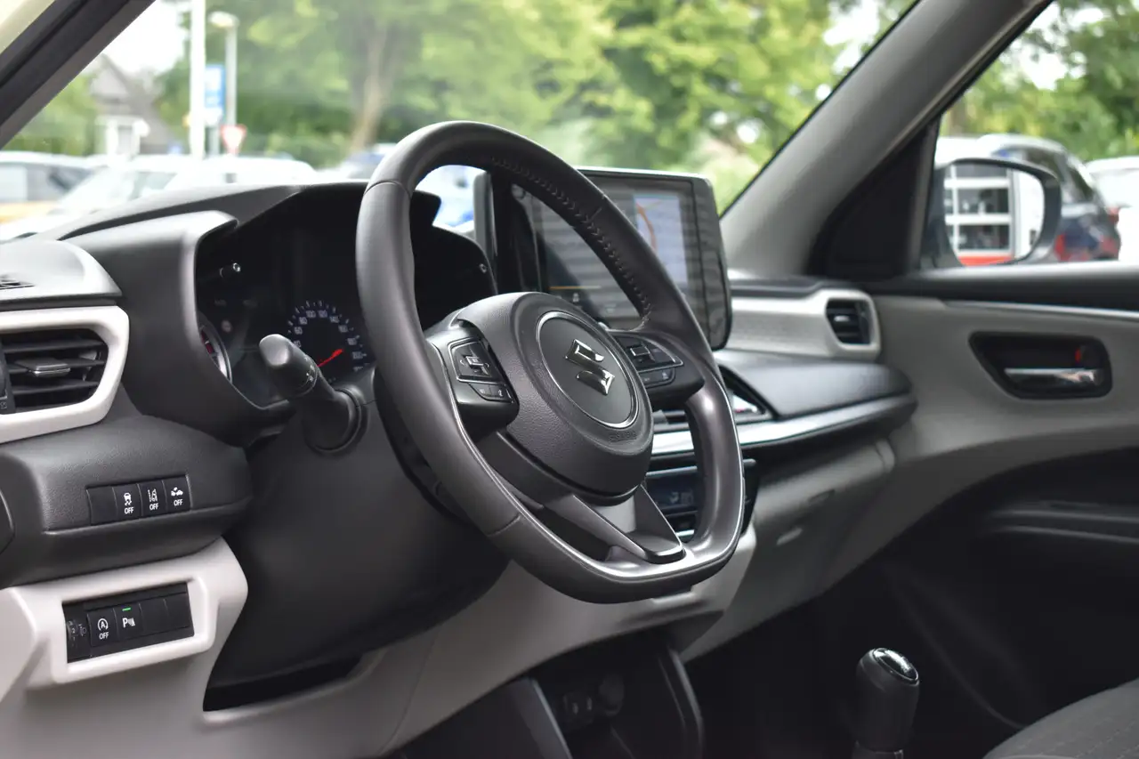 Suzuki Swift 2025 — фото 10