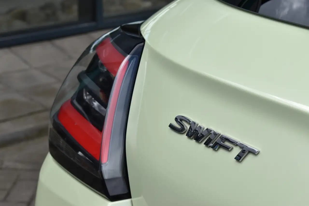 Suzuki Swift 2025 — фото 11