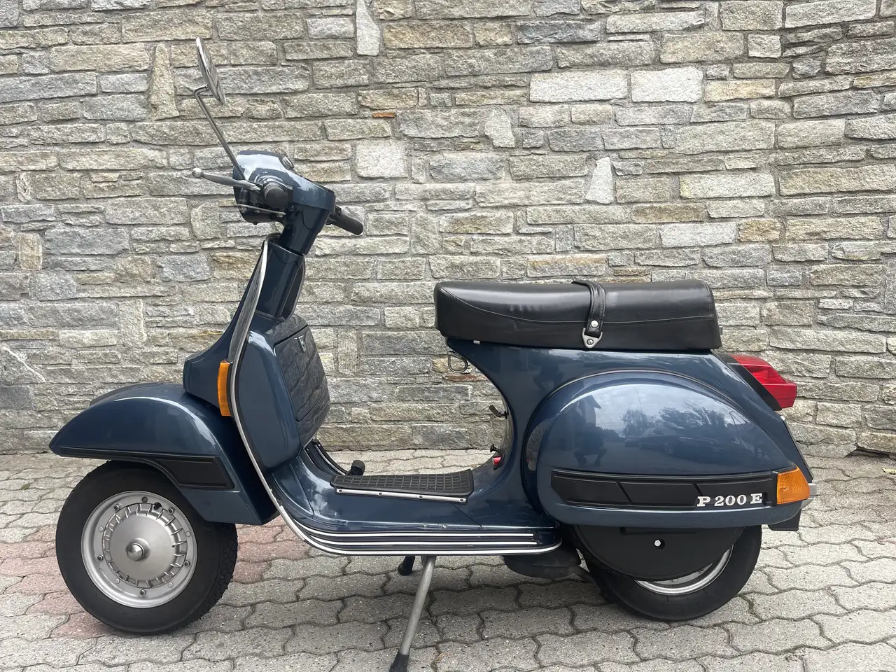 Vespa P 200 E
