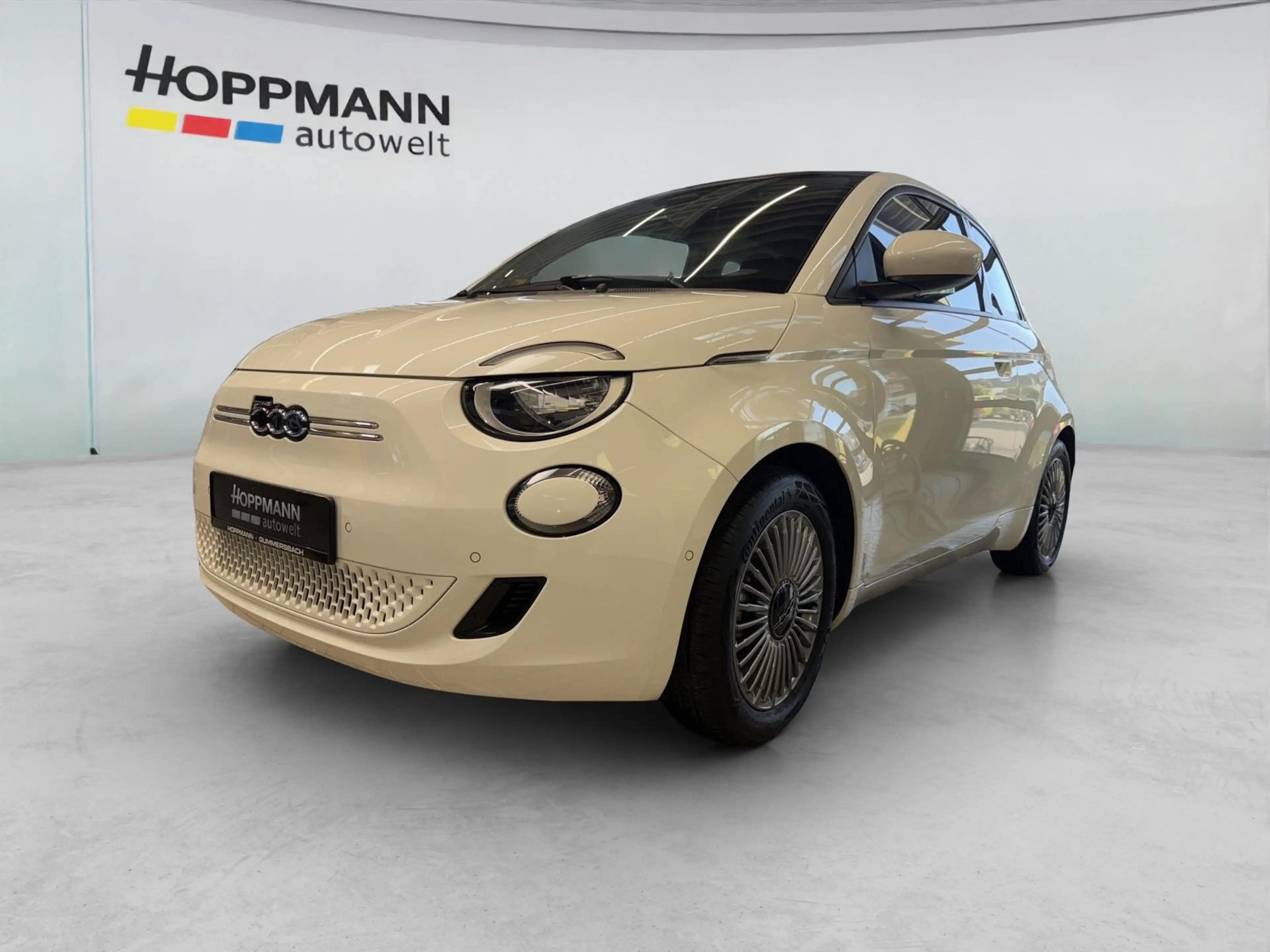 Fiat 500e Cabrio — photo 2