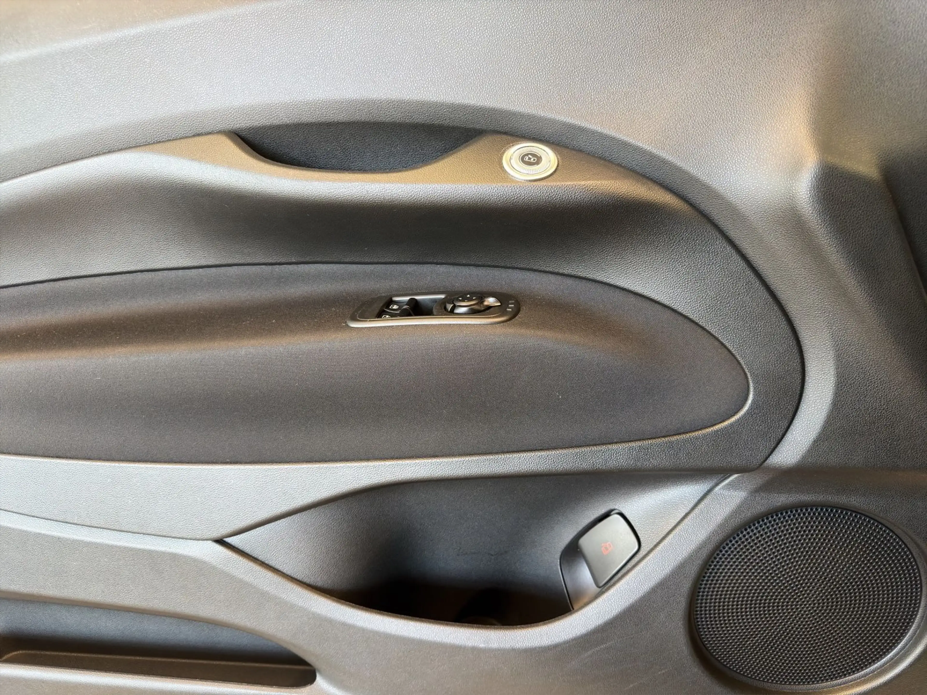 Fiat 500e Cabrio — photo 15