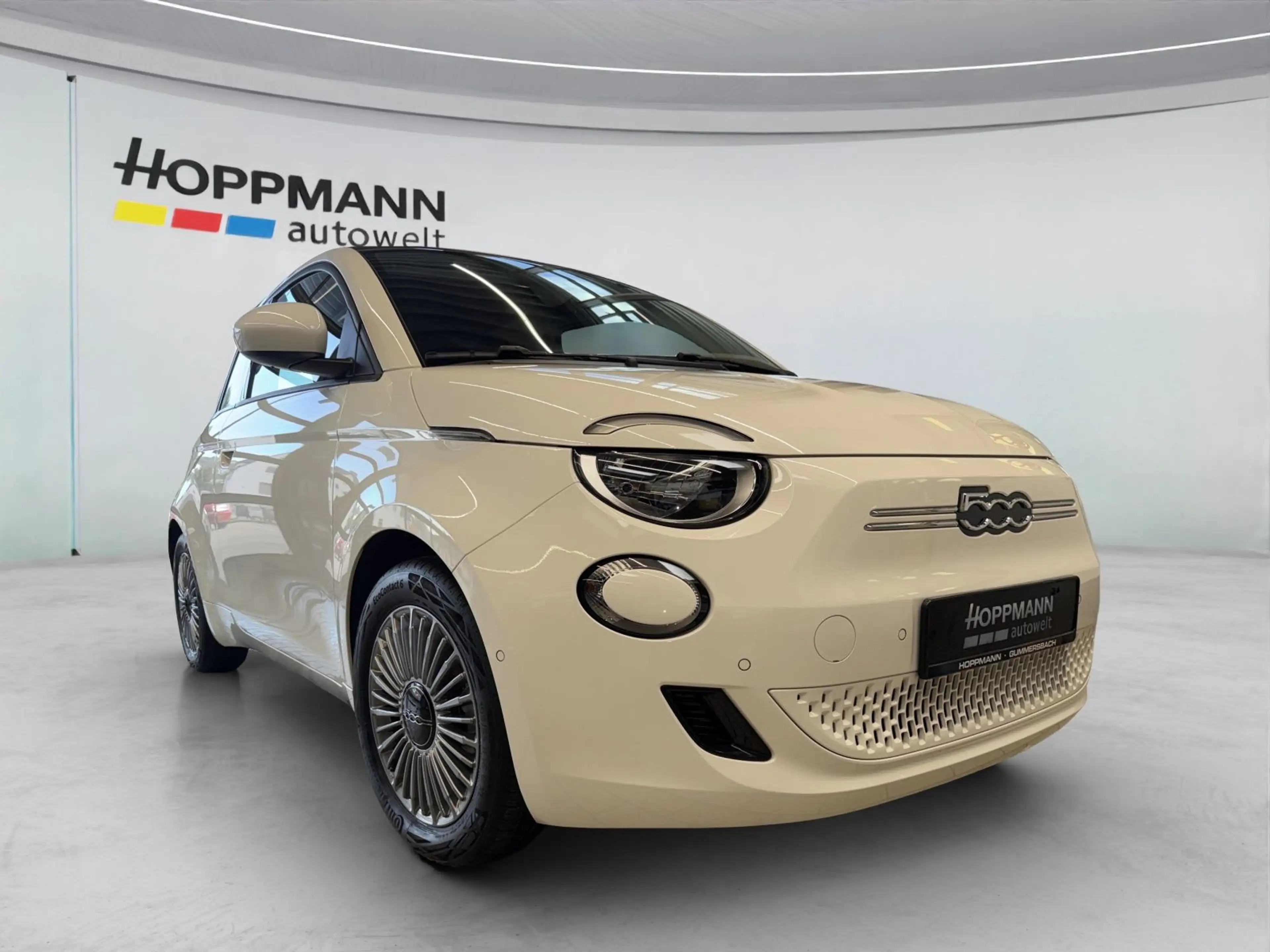 Fiat 500e Cabrio — photo 3