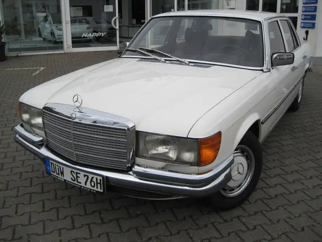 Mercedes-Benz 450 SE (Frisch Restauriert)