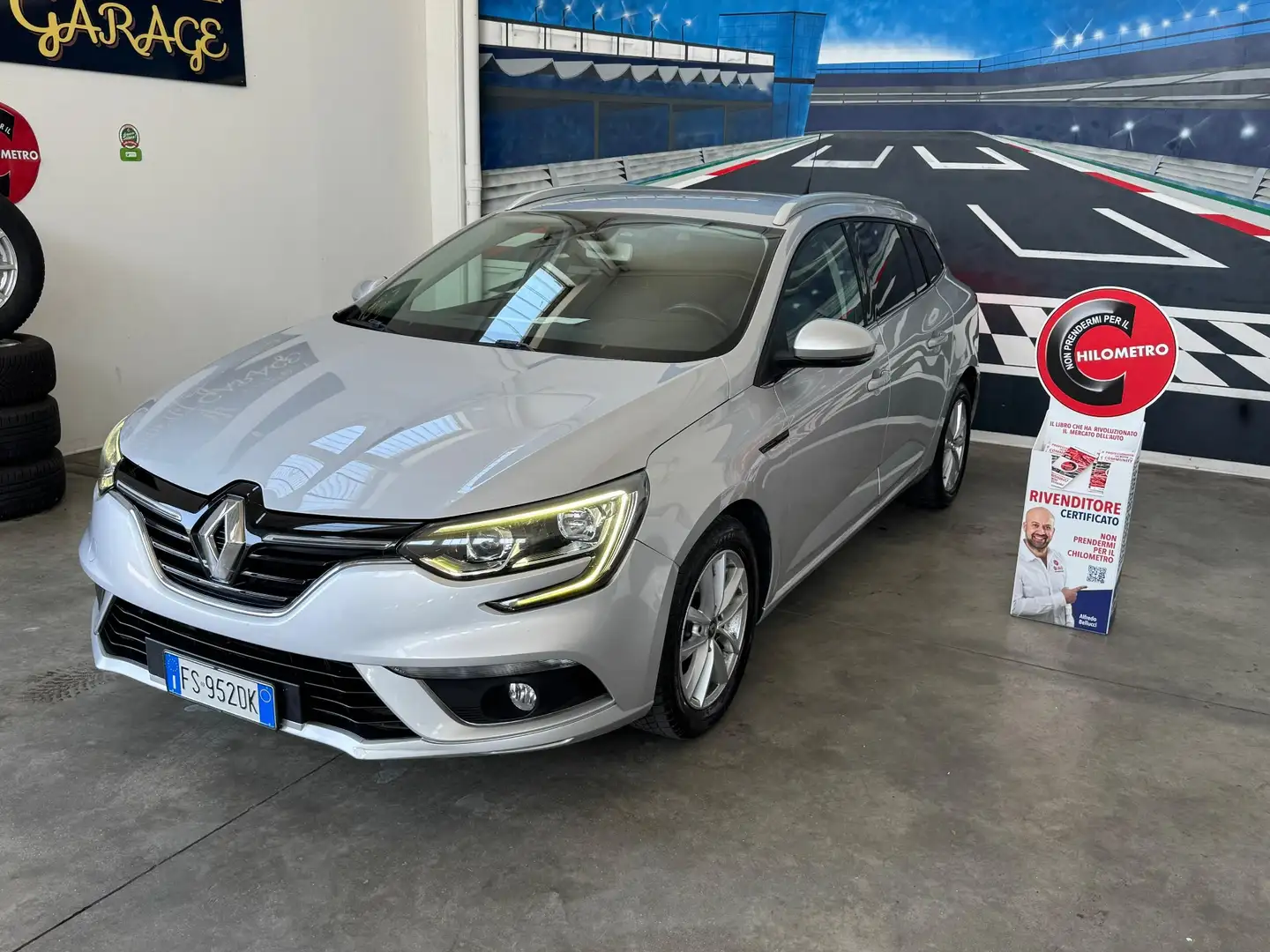 Renault Megane SporTour 1.5 dci 110cv Argento - 1