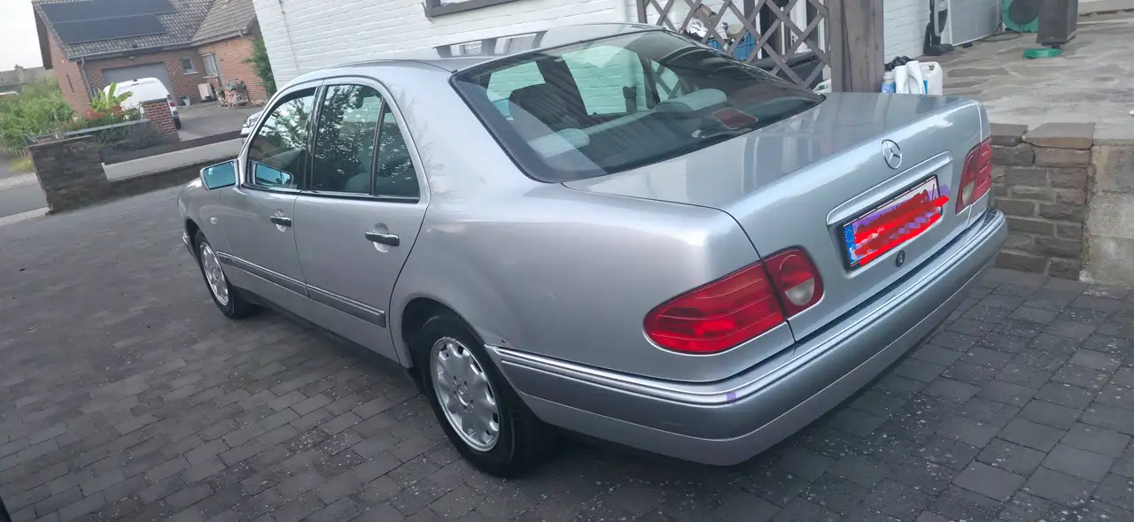 Mercedes-Benz E 220 D Elegance, foto 7
