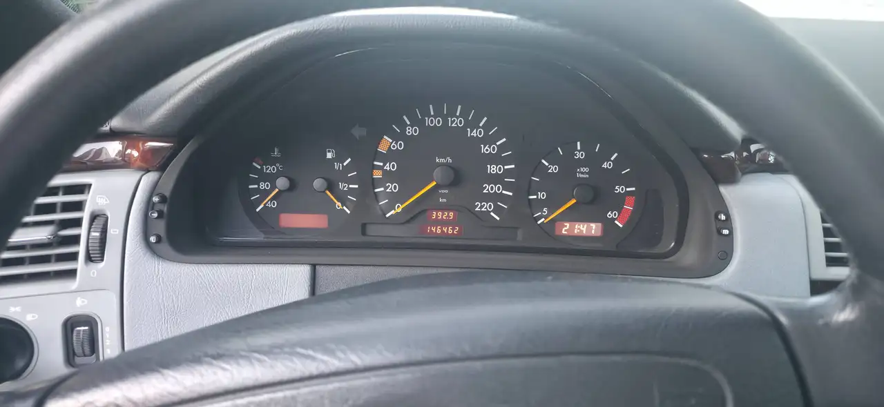 Mercedes-Benz E 220 D Elegance, foto 4