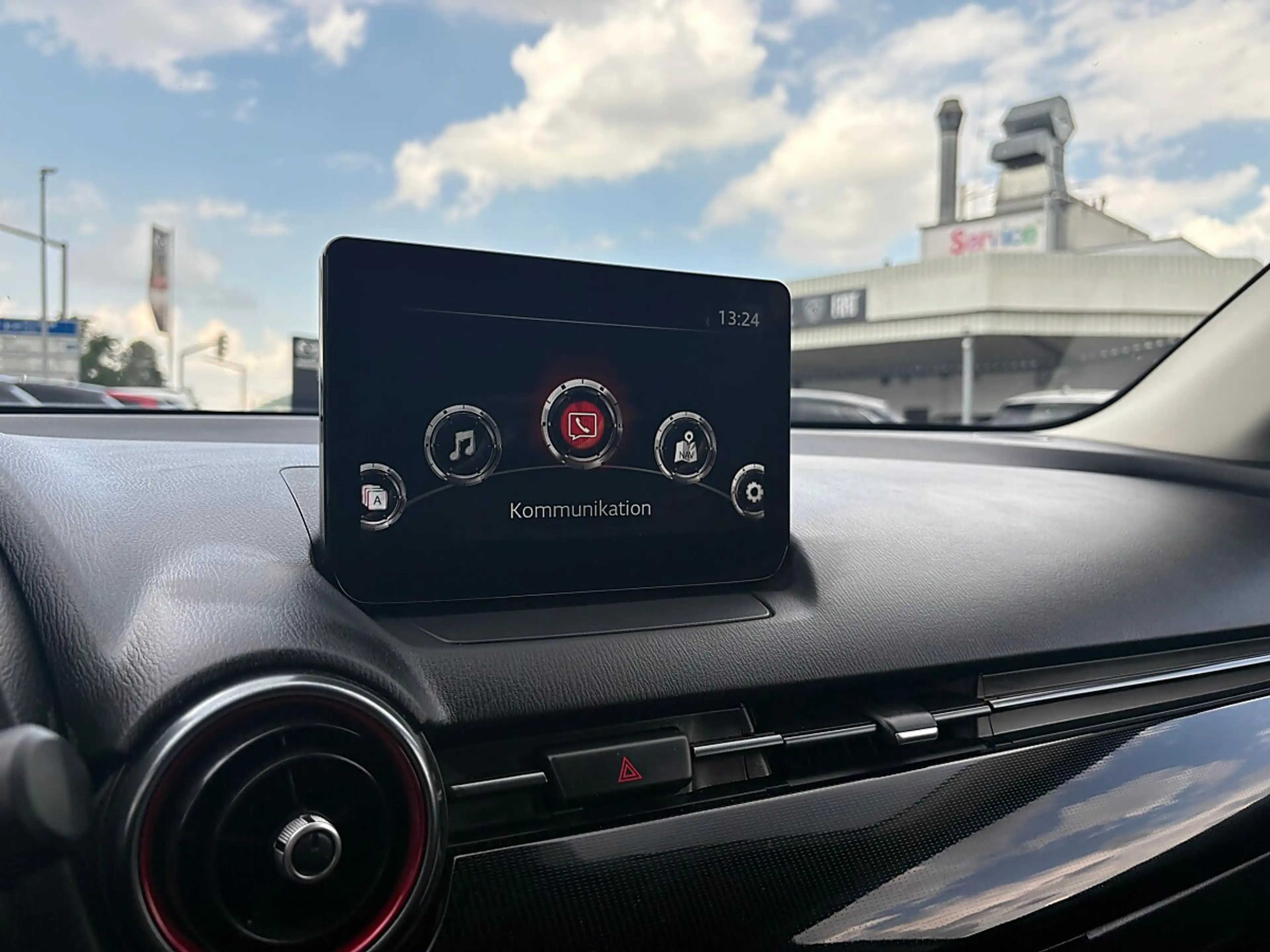 Mazda 2 Mazda2 e-Skyactiv G90 Homura — photo 13