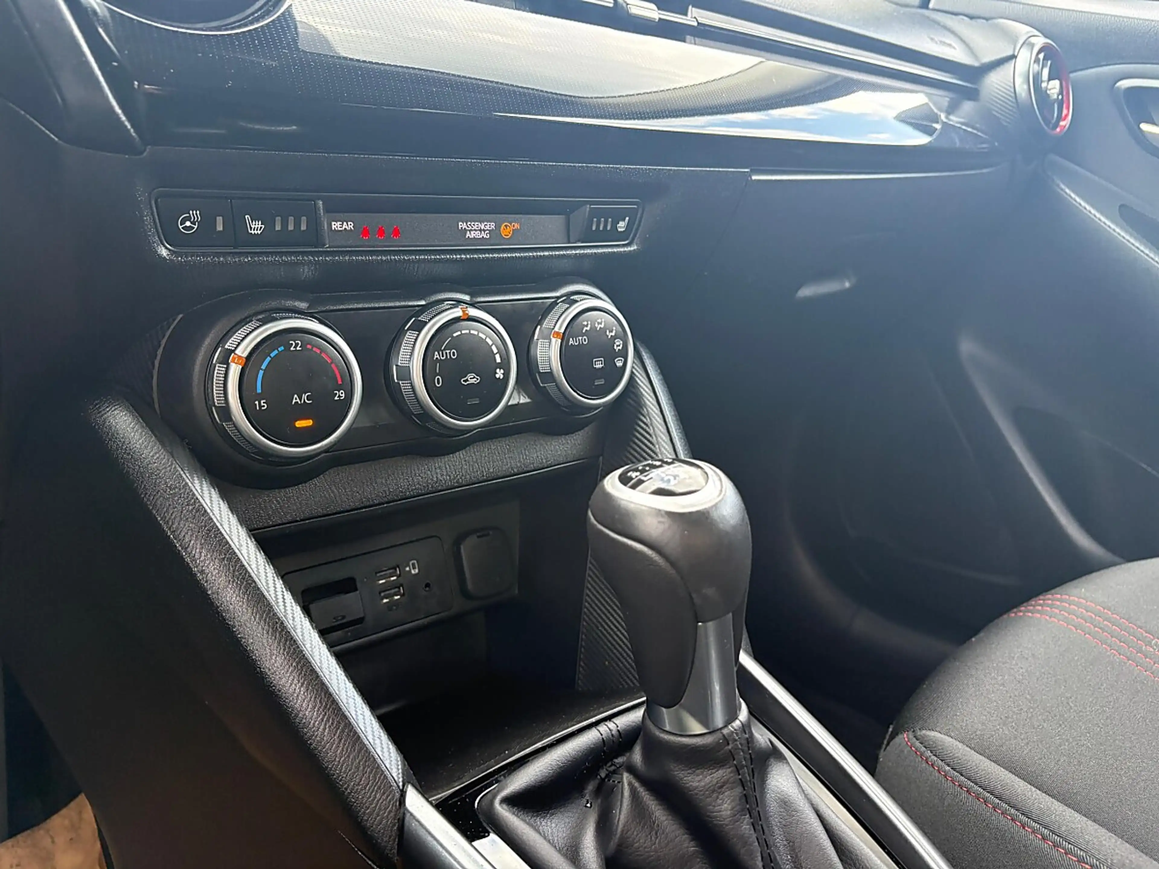 Mazda 2 Mazda2 e-Skyactiv G90 Homura — photo 14