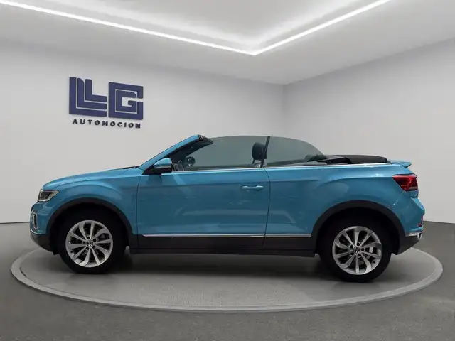 Volkswagen T-Roc view 9