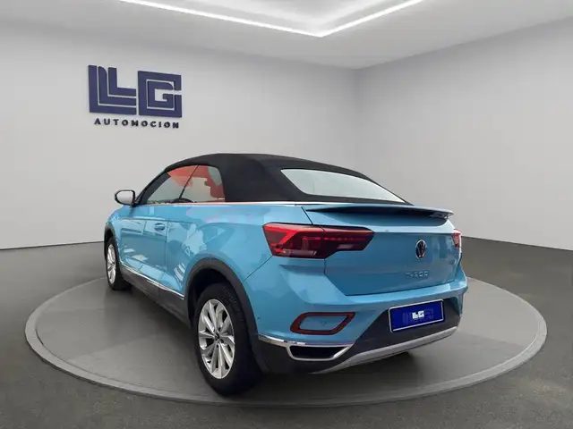 Volkswagen T-Roc view 5