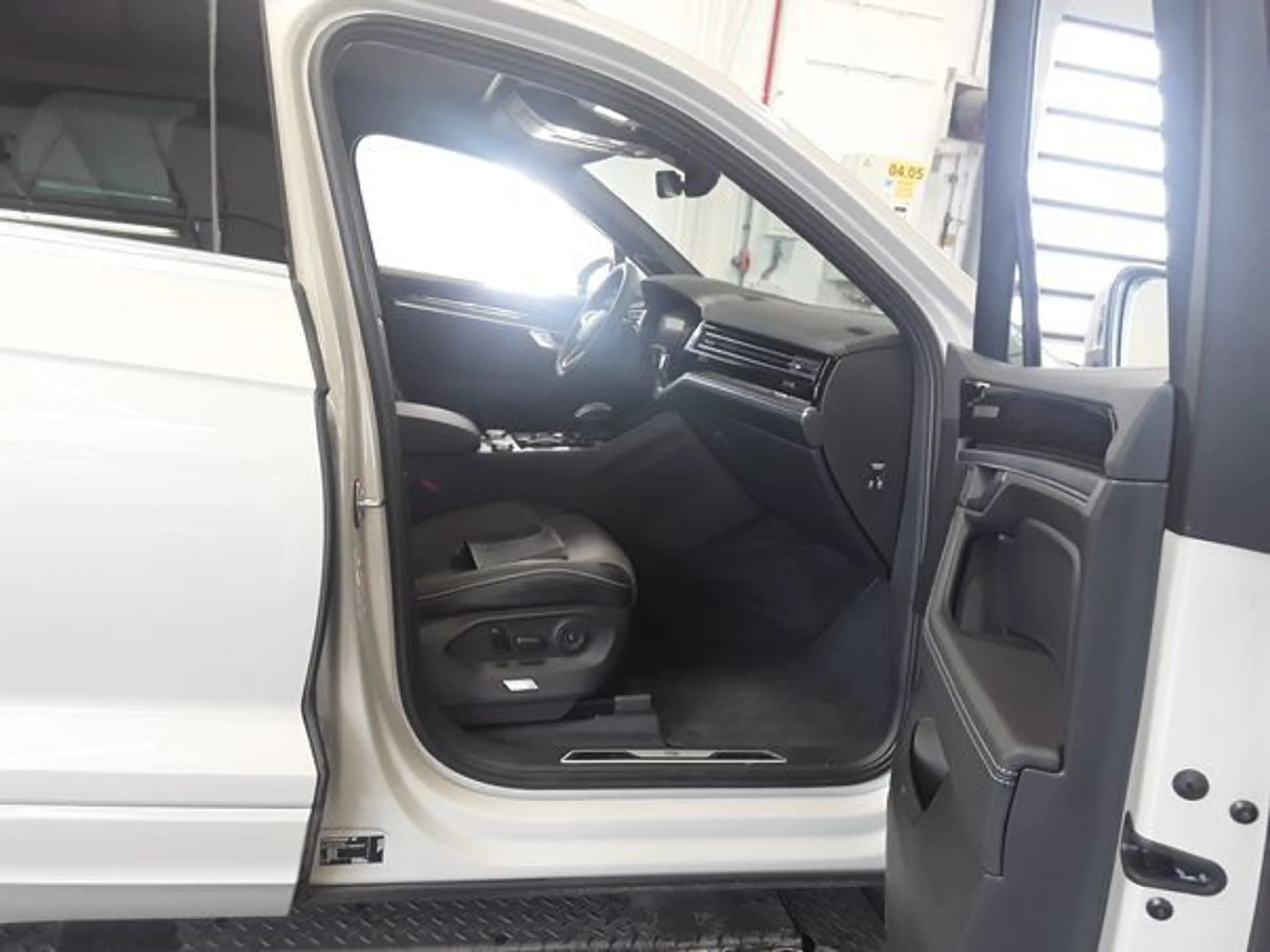 Volkswagen Touareg R-LINE 3.0TSI 340PS NP.119T ACC.5J-G.STHZG.AREA-VI — photo 8