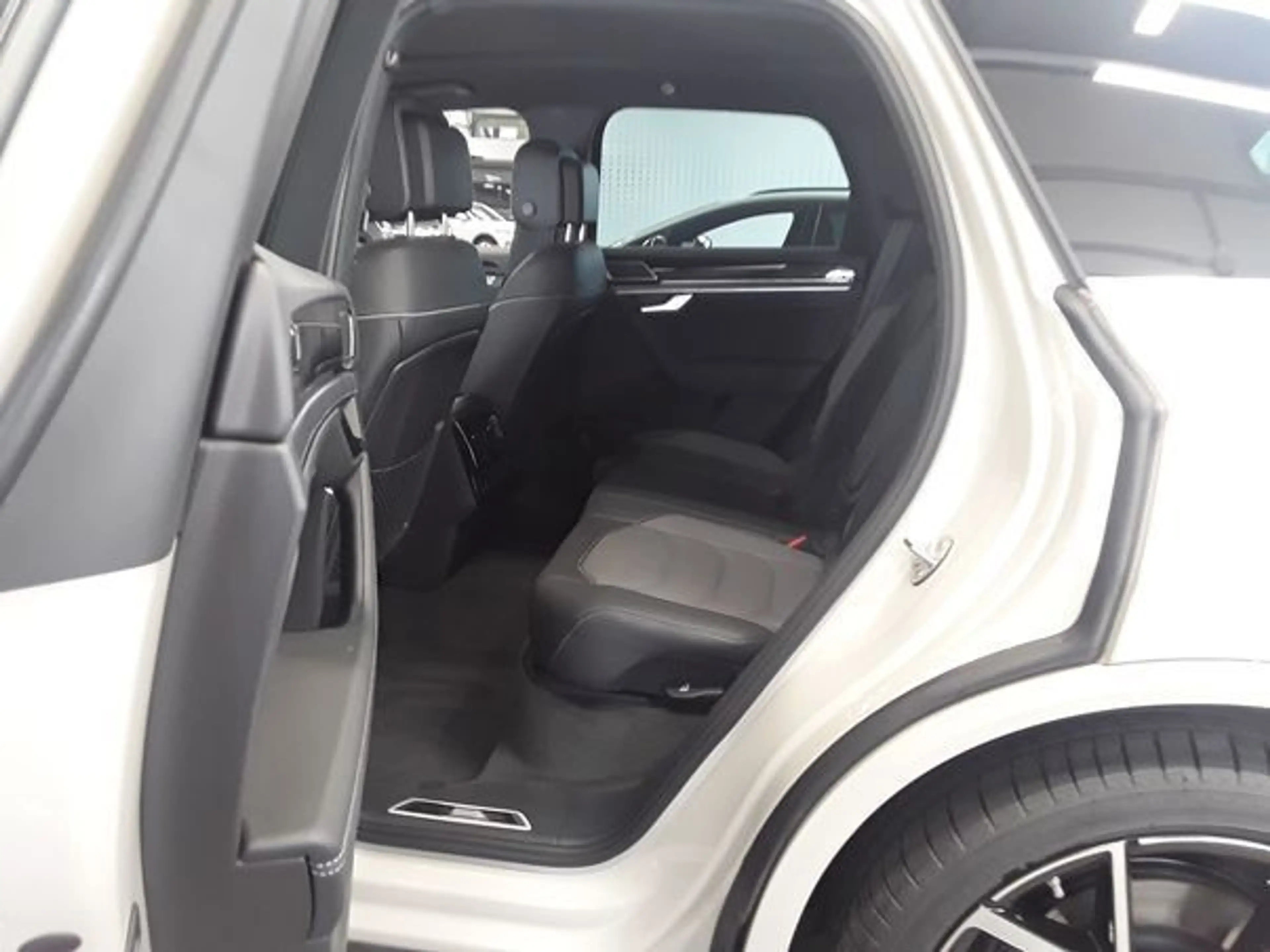 Volkswagen Touareg R-LINE 3.0TSI 340PS NP.119T ACC.5J-G.STHZG.AREA-VI — photo 7