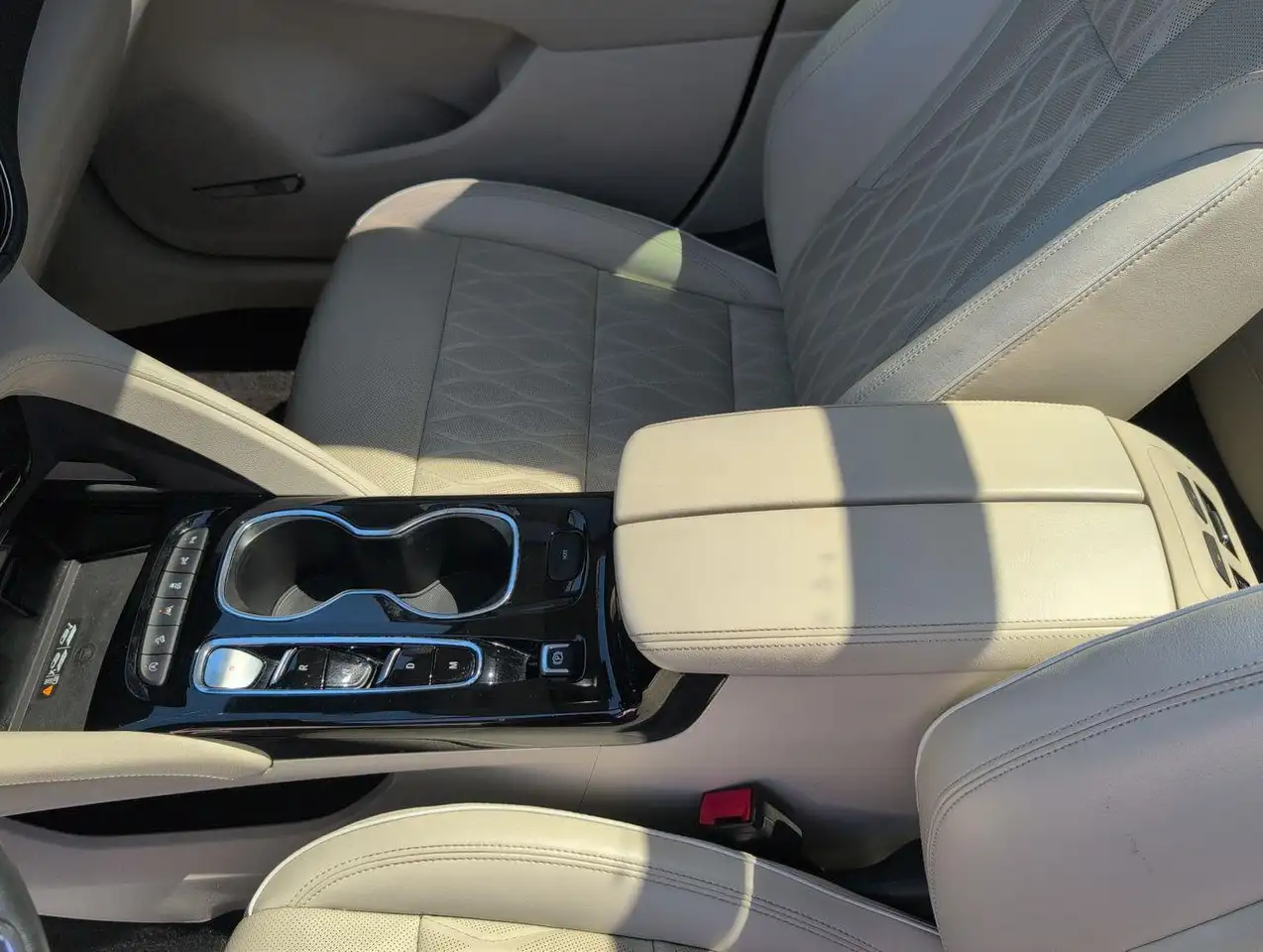 Buick Envision снимка Buick Envision