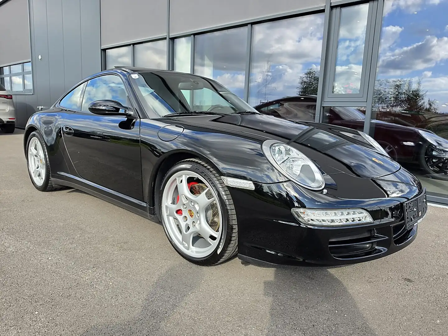 Porsche 911 Carrera 4S Schwarz - 2