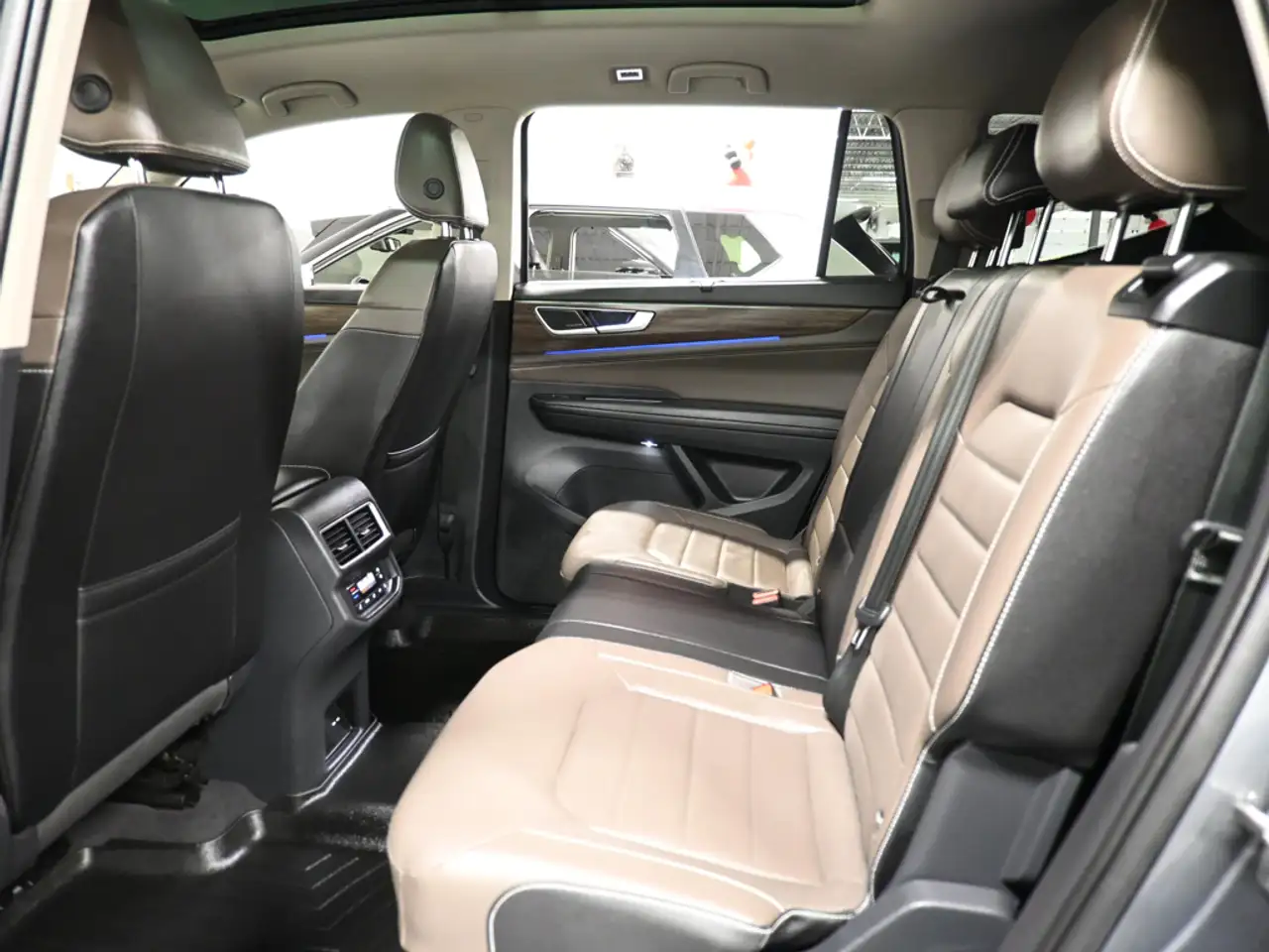 Volkswagen Atlas снимка Volkswagen Atlas