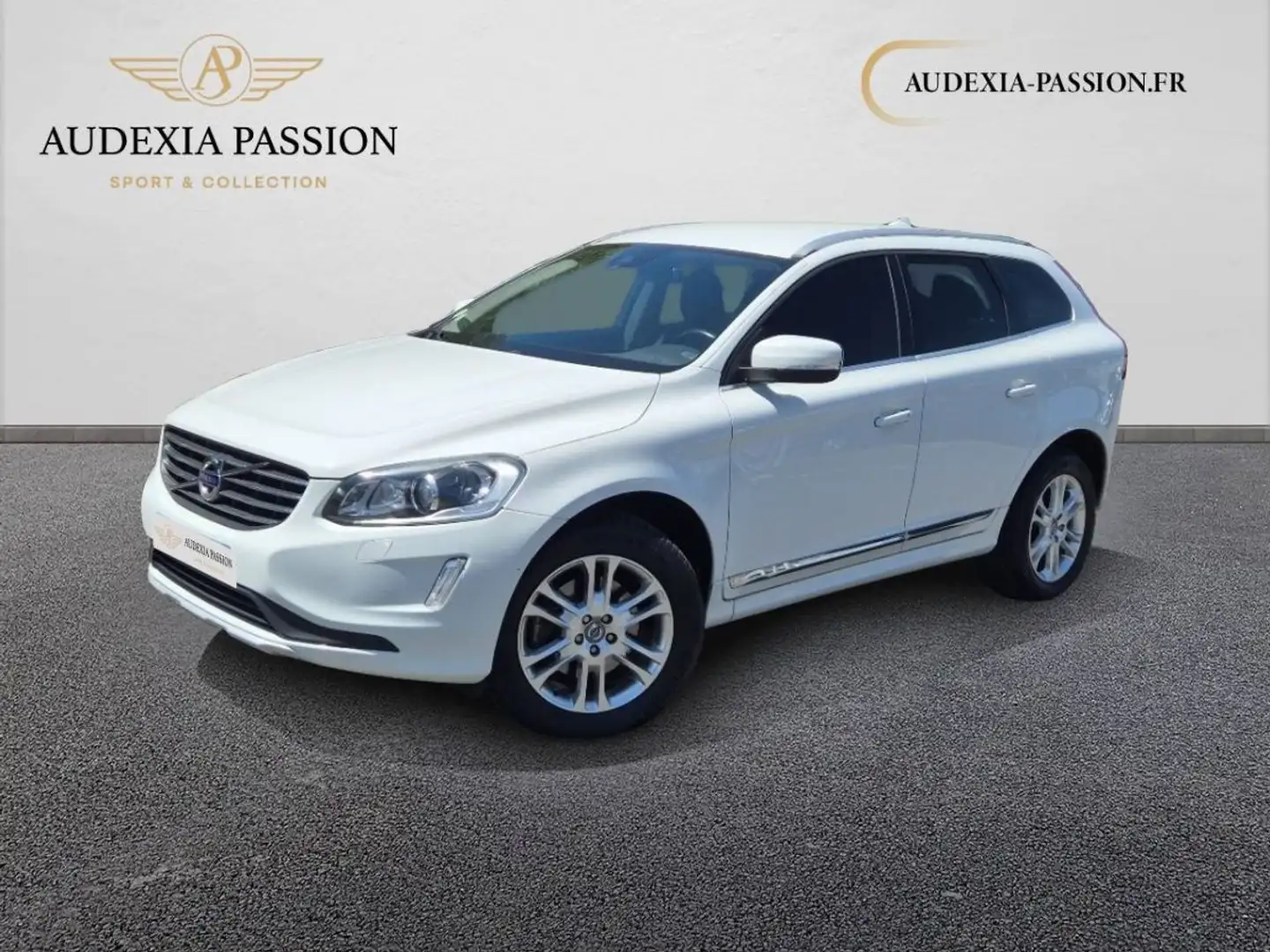 Volvo XC60 D5 AWD 215 ch S&S Summum Blanc - 1