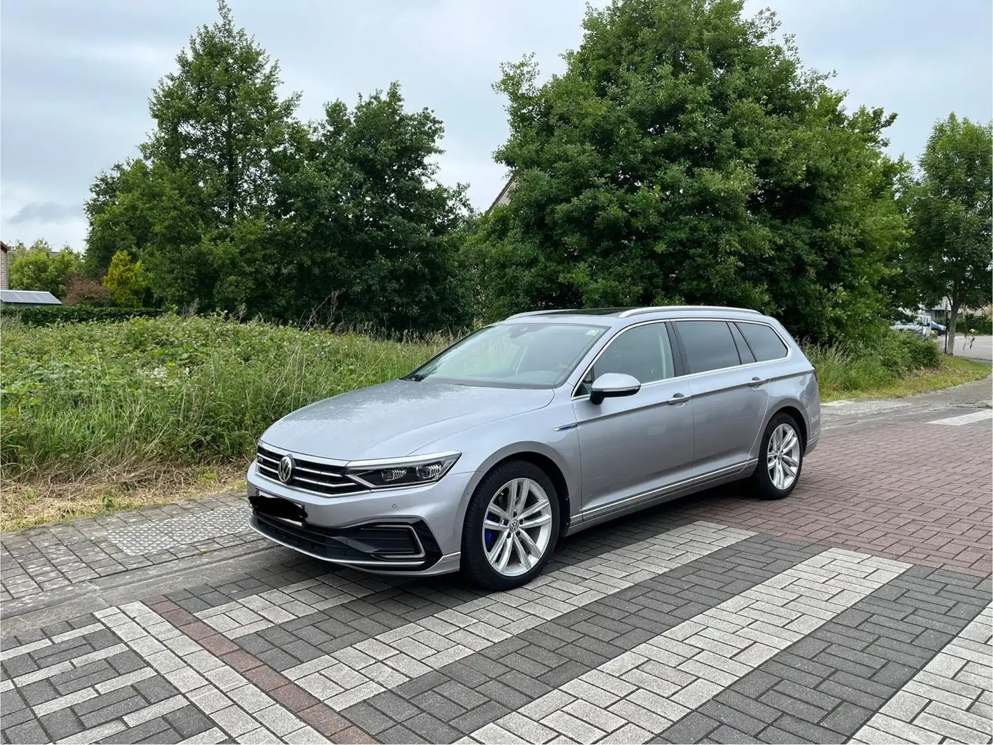 Volkswagen Passat Variant Passat GTE 1.4 eHybrid PHEV Business DSG (160 kW) Argent - 1