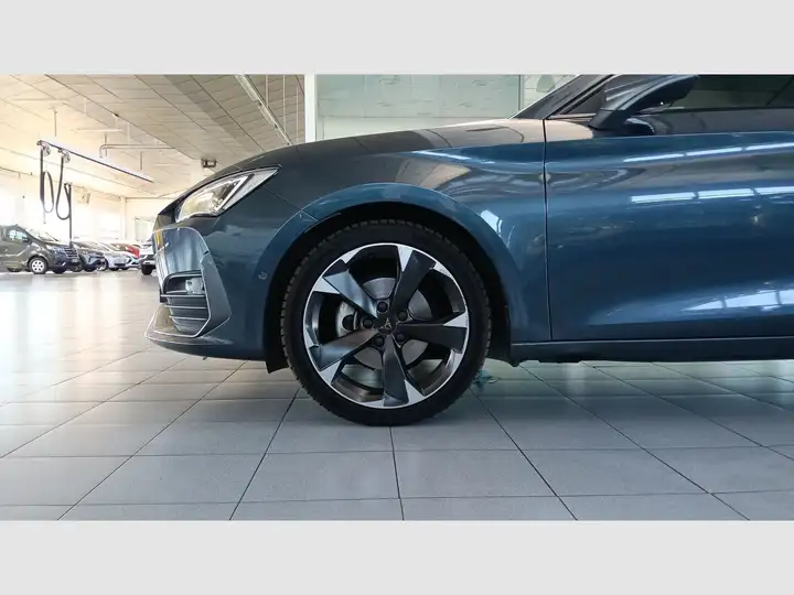 Cupra León 2024, foto 15