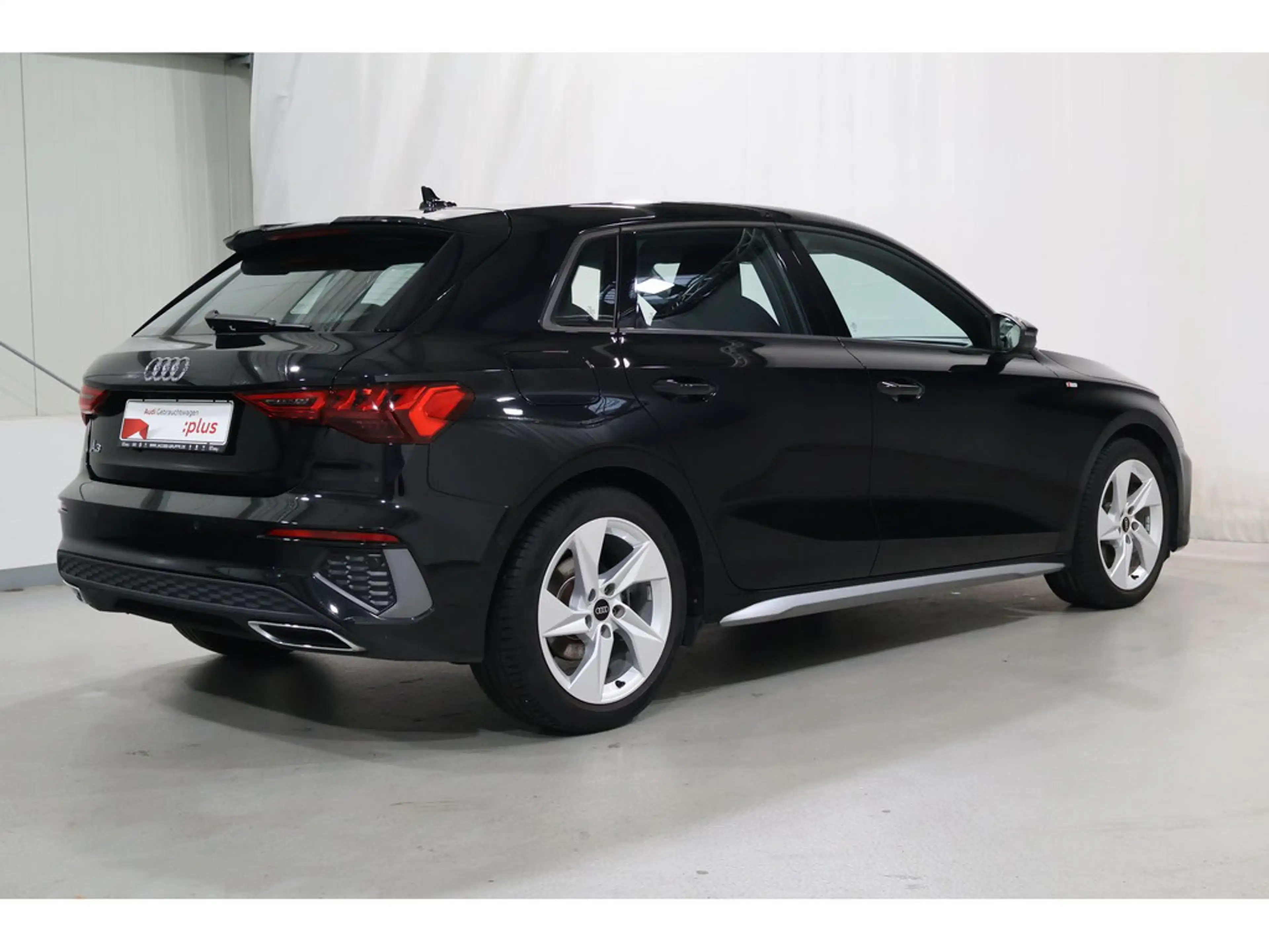 Audi A3 Sportback 35 TFSI S line VC*LED*PDC * — photo 4