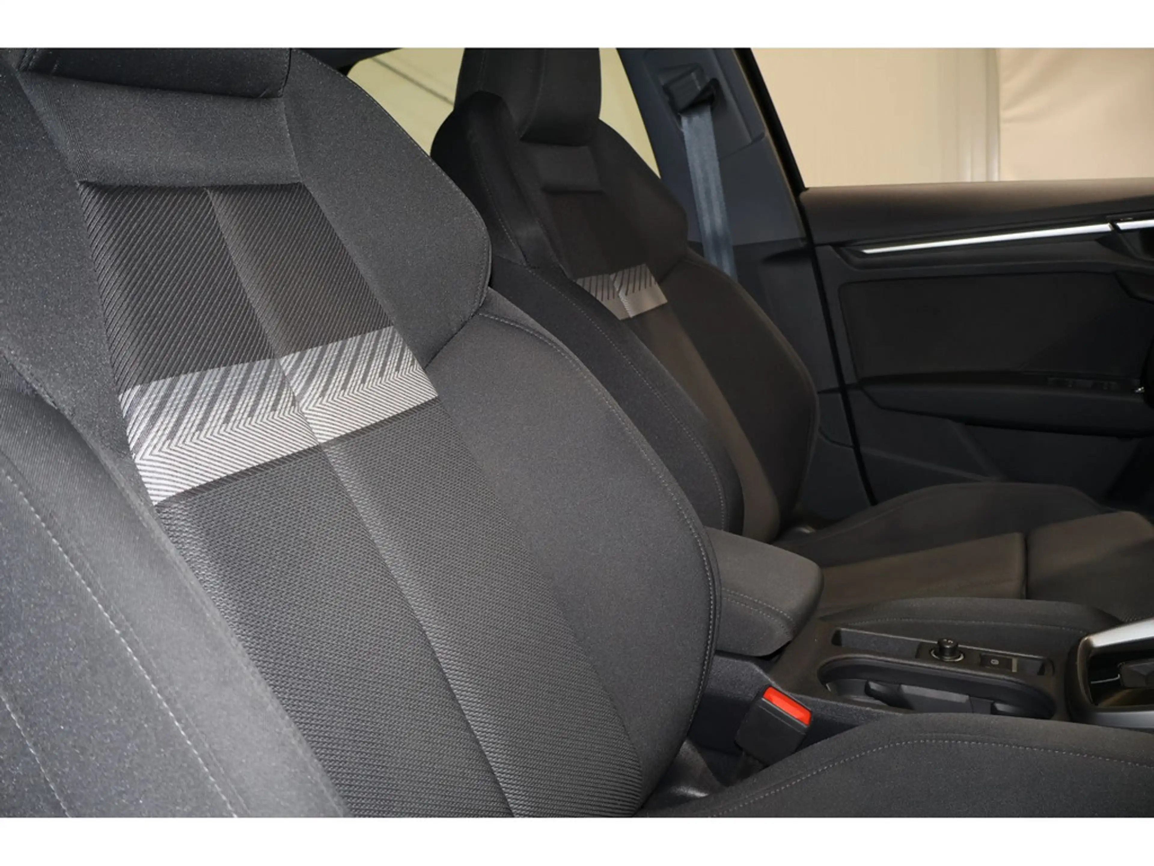 Audi A3 Sportback 35 TFSI S line VC*LED*PDC * — photo 8