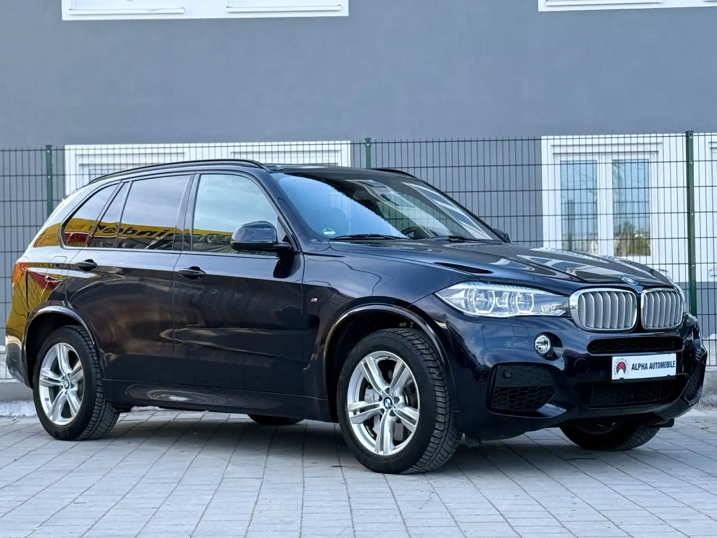 BMW X5 / X-Drive  M50 i/Navi/PDC/Panorama-Dach Schwarz - 2