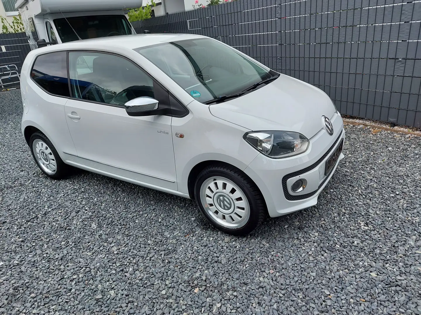 Volkswagen up! white SiTZHEiZUNG* KLiMA* NAVi* SERVO Weiß - 1