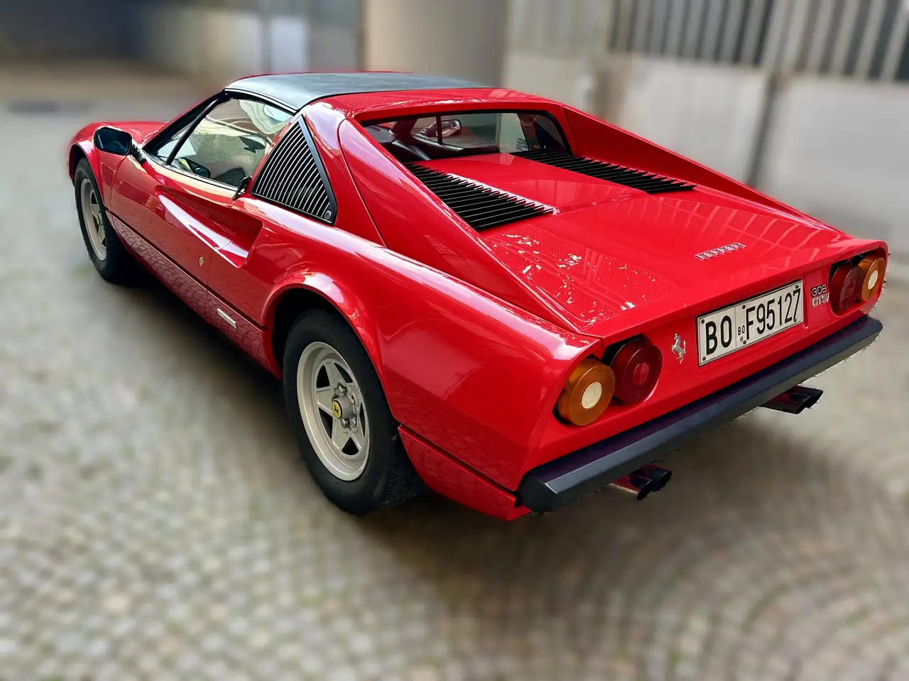 Ferrari 308 GTSi 2.9, foto 4
