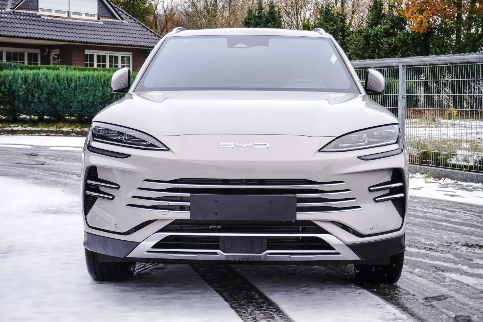 BYD Seal U 1.5T DM-i 18.3 kWh AWD Design Beige - 2