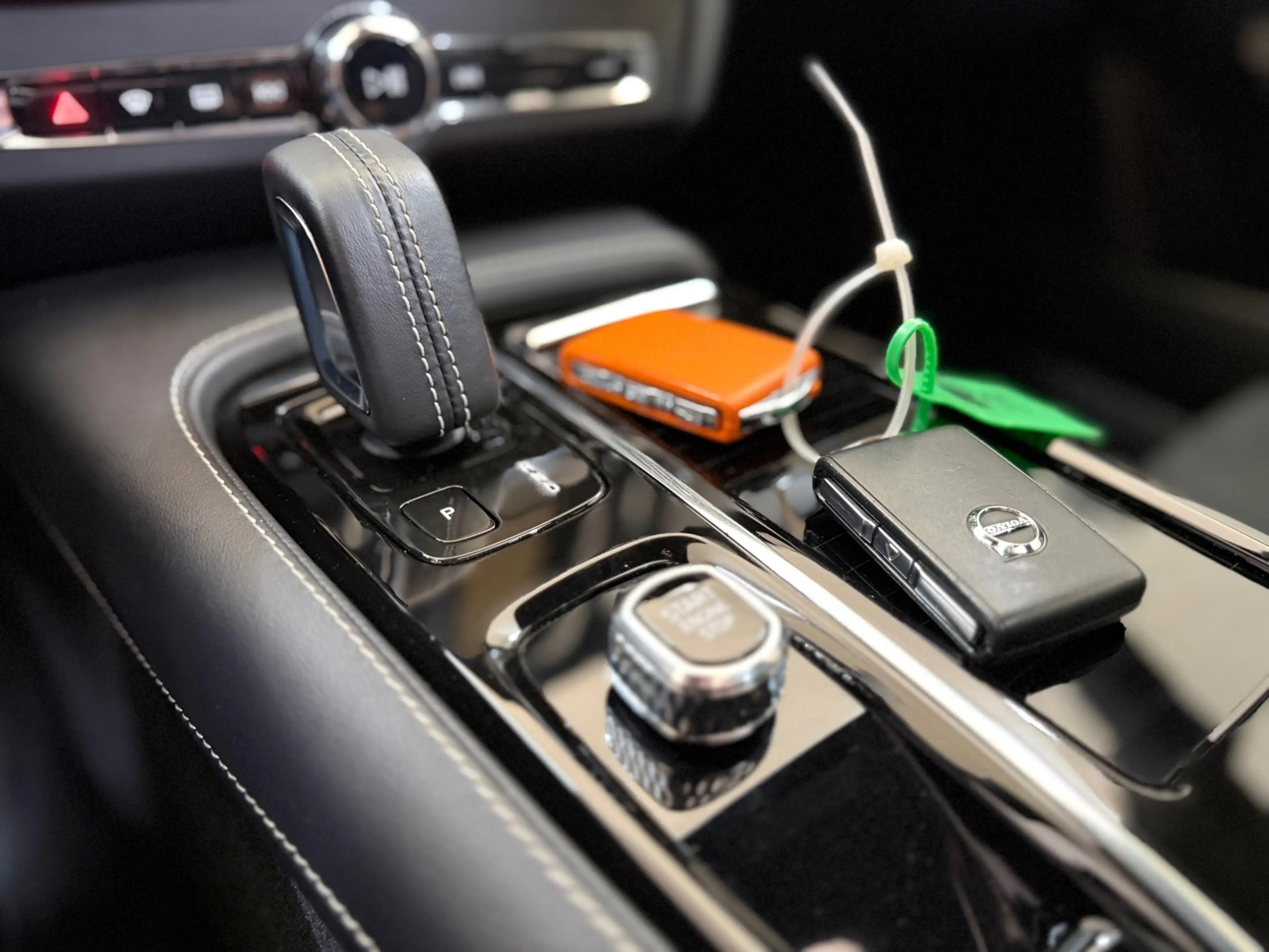 Volvo V90 2.0 T6 Plug-in hybrid AWD Ultimate Dark | FaceLift — photo 8