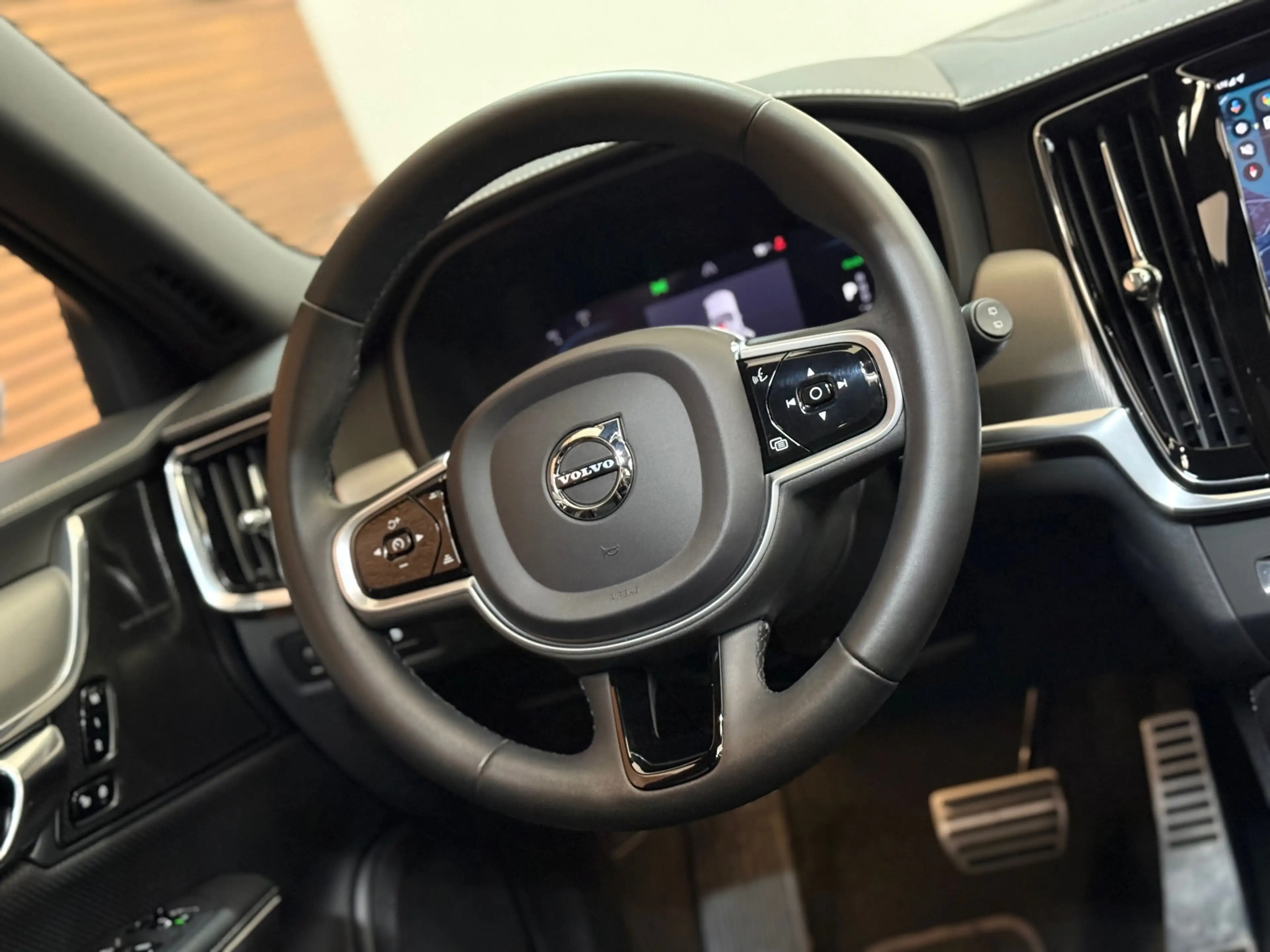 Volvo V90 2.0 T6 Plug-in hybrid AWD Ultimate Dark | FaceLift — photo 13