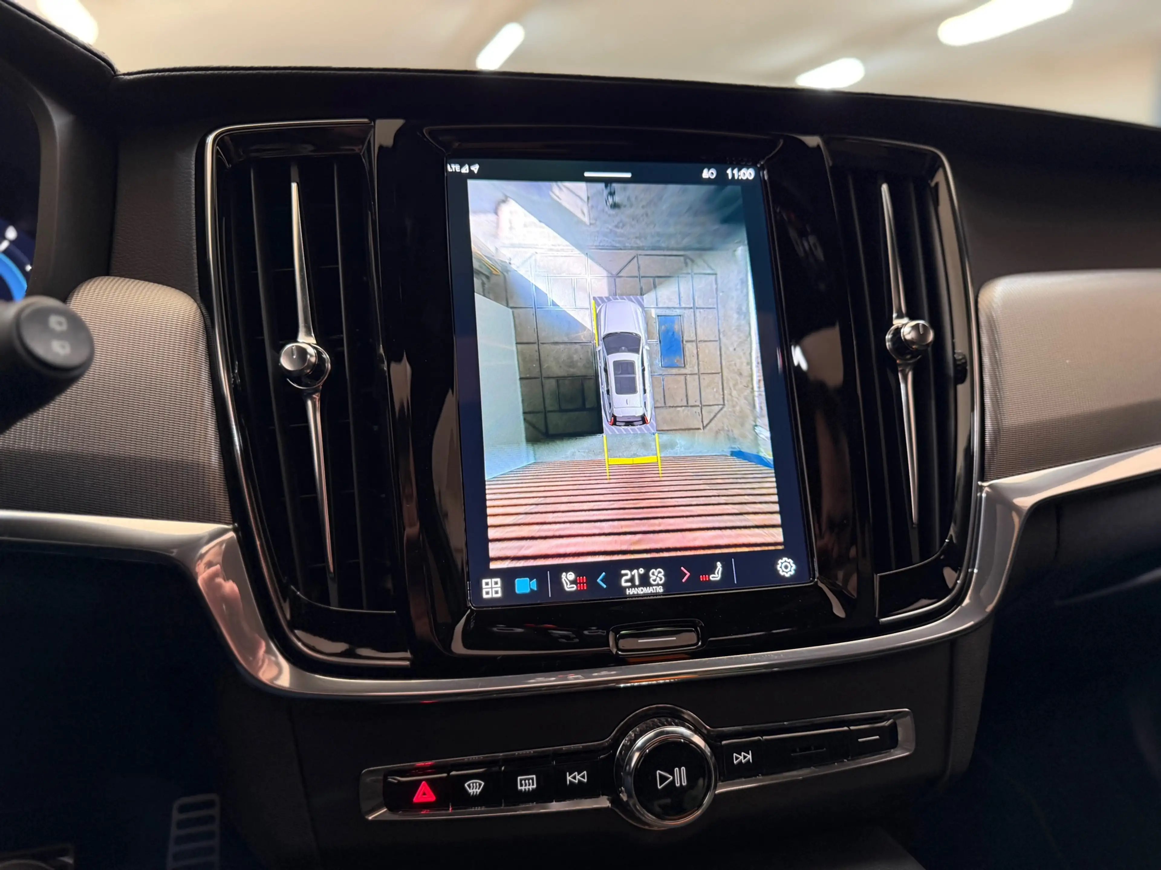 Volvo V90 2.0 T6 Plug-in hybrid AWD Ultimate Dark | FaceLift — photo 7