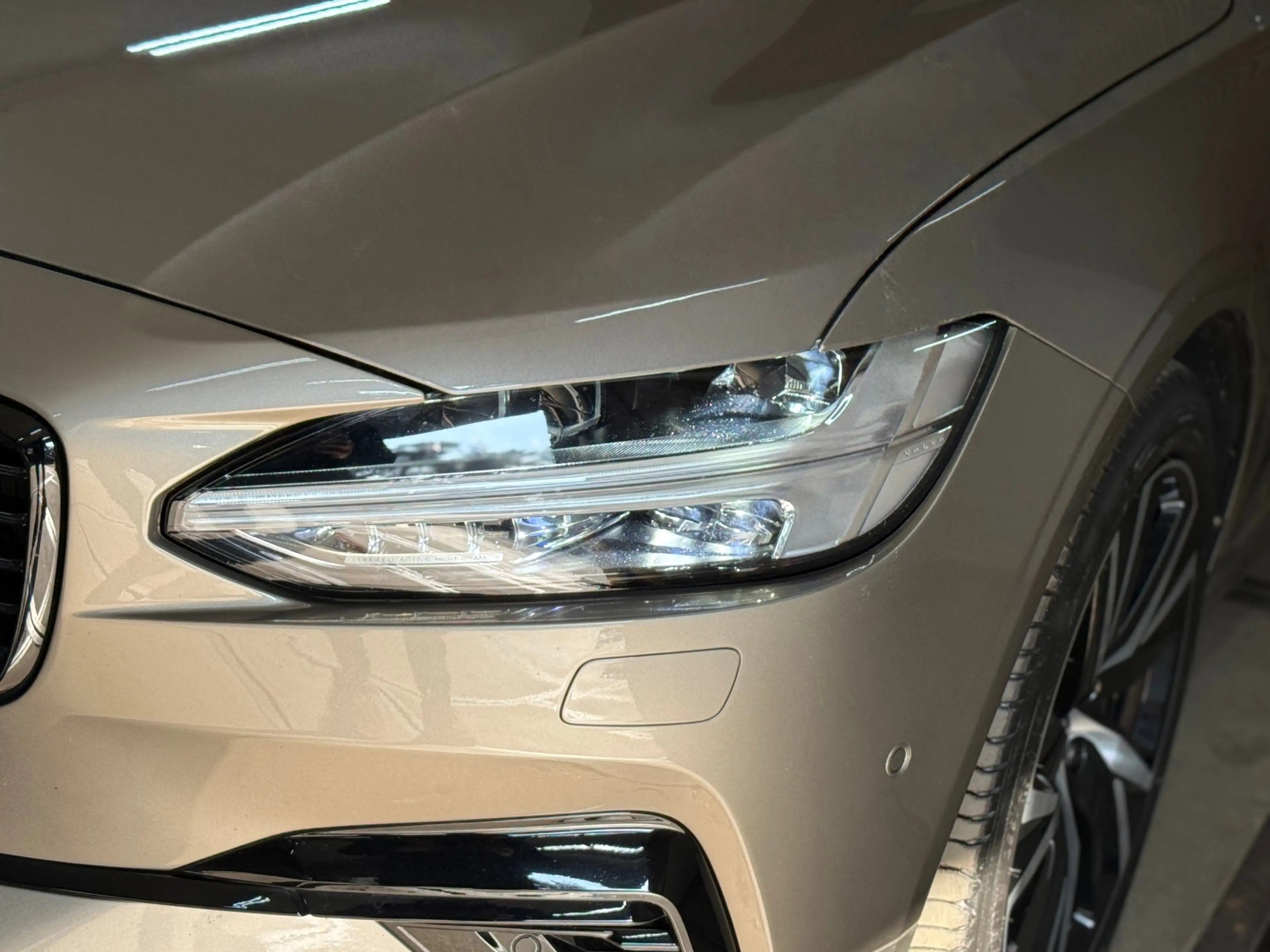 Volvo V90 2.0 T6 Plug-in hybrid AWD Ultimate Dark | FaceLift — photo 12