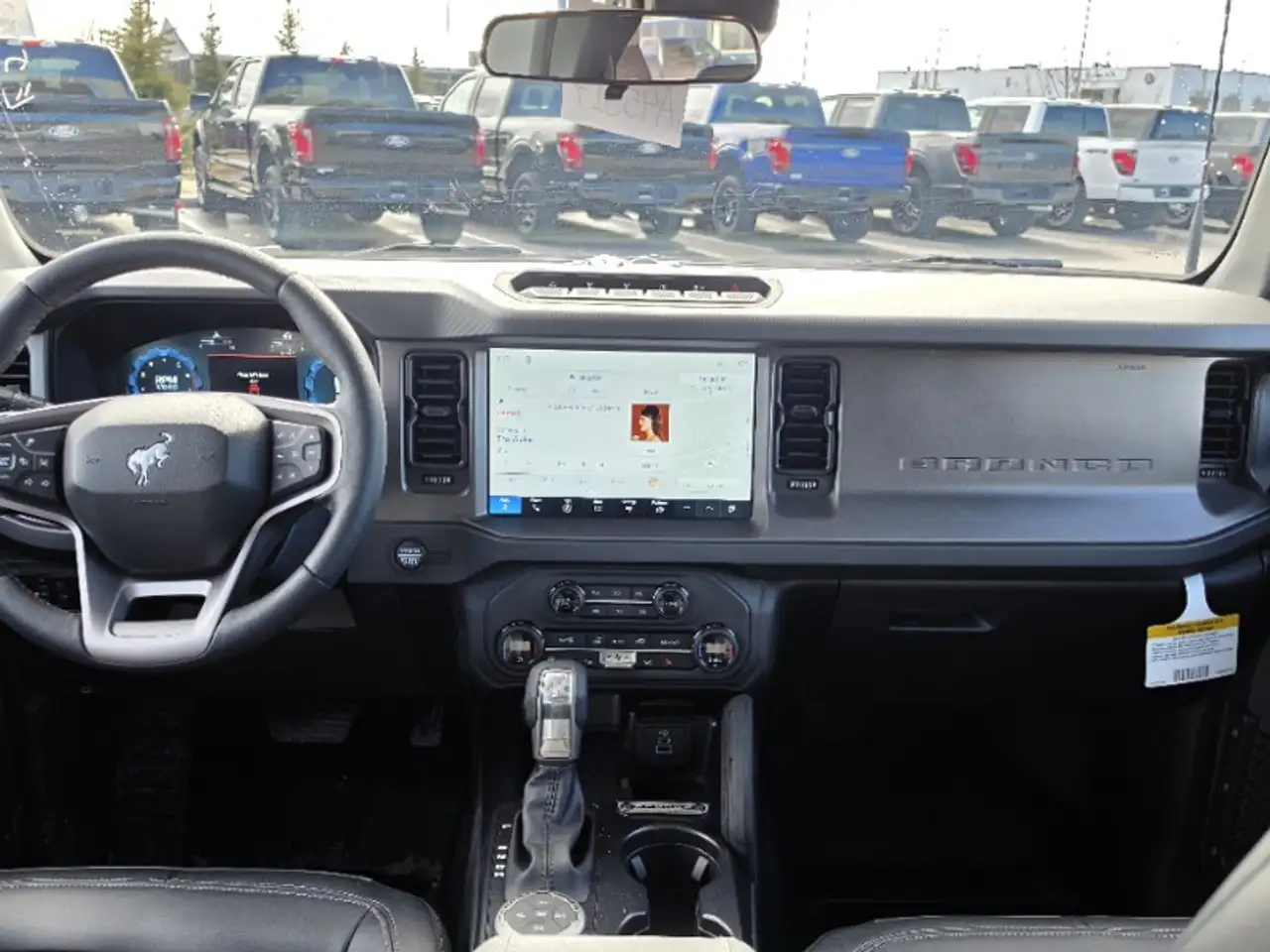 Ford Bronco снимка Ford Bronco