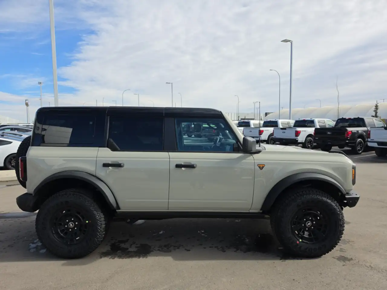 Ford Bronco снимка Ford Bronco