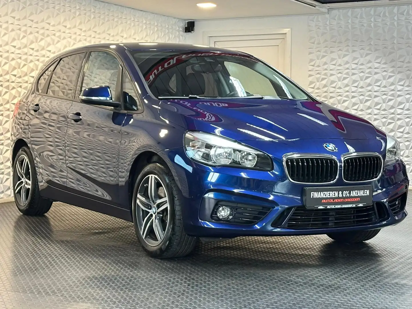 BMW 220 220i Active Tourer SPORTLINE* AHK#SHZ#NAVI#TEMPO Blau - 2